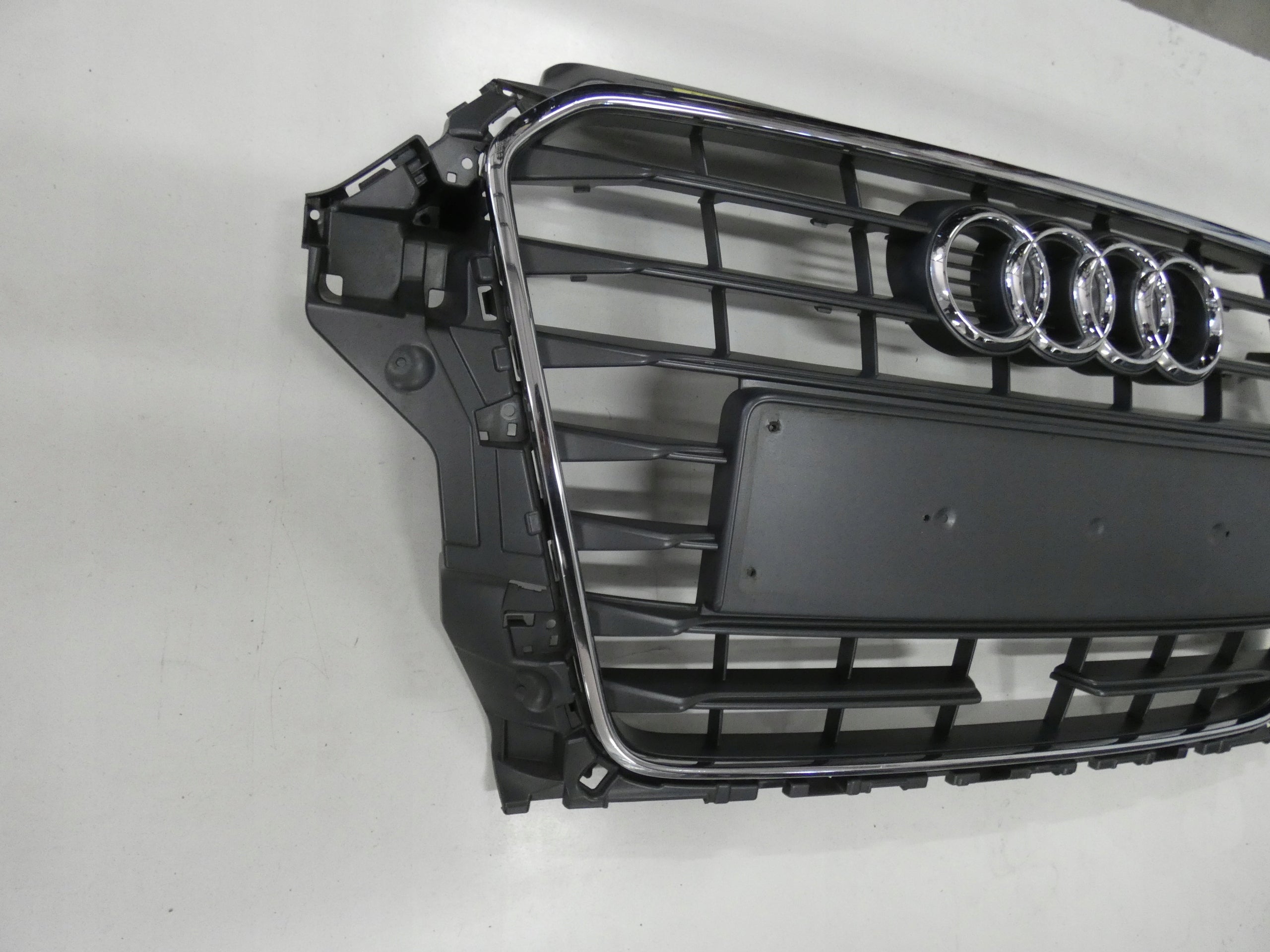 Kühlergrill Audi A3 8V FRONTGRILL Kühlergitter