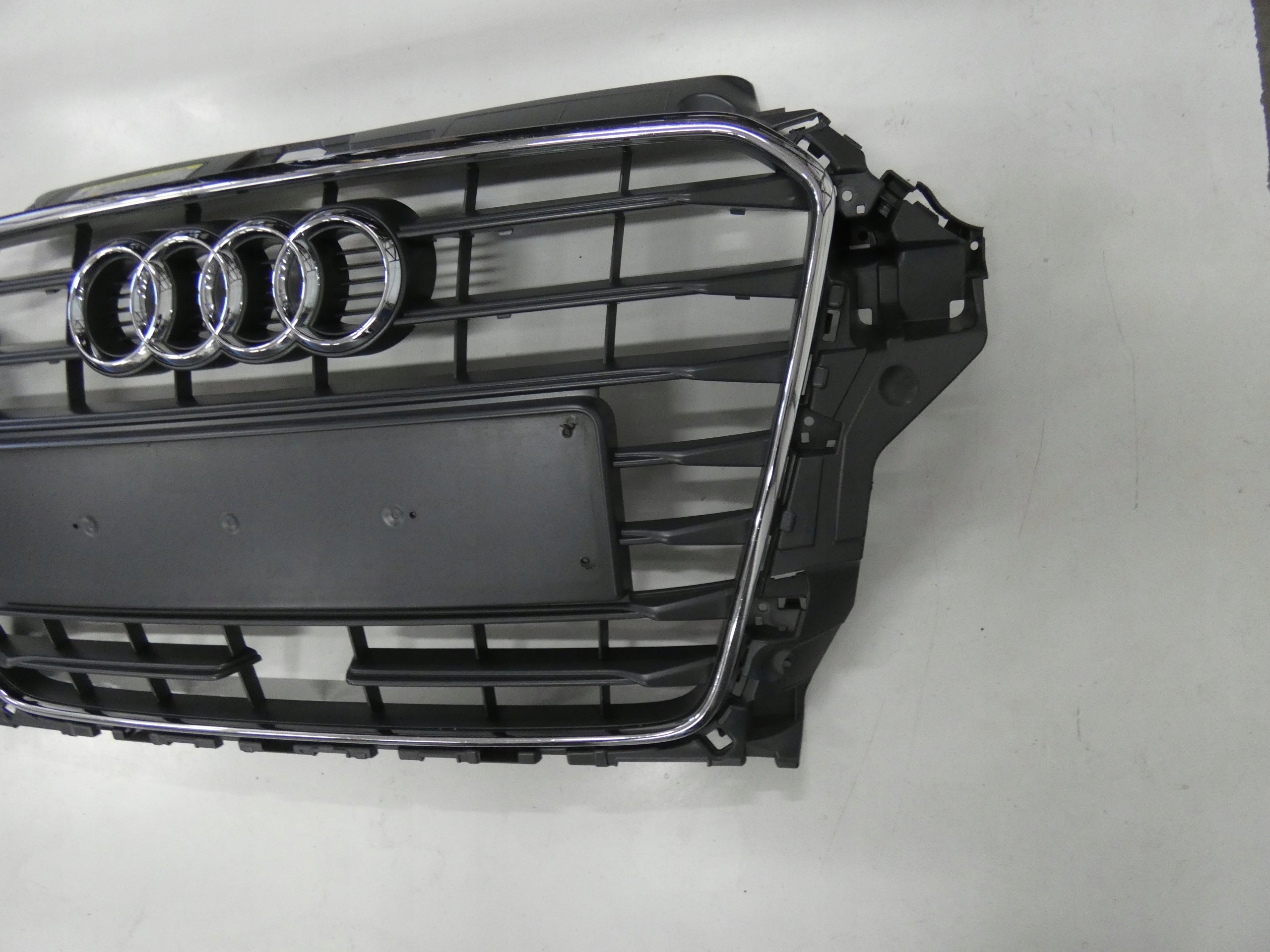 Kühlergrill Audi A3 8V FRONTGRILL Kühlergitter