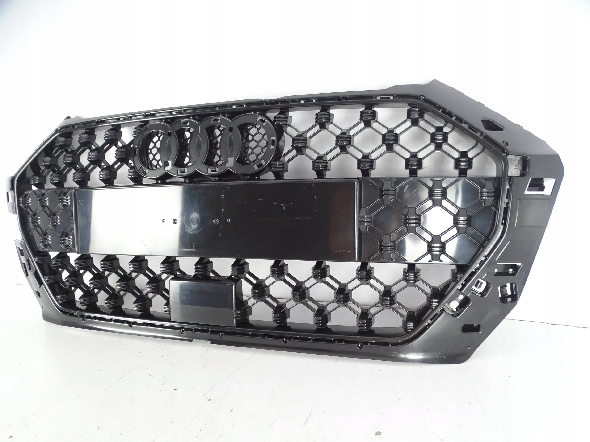 Kühlergrill Audi A1 82A FRONTGRILL 82A85365182 Kühlergitter