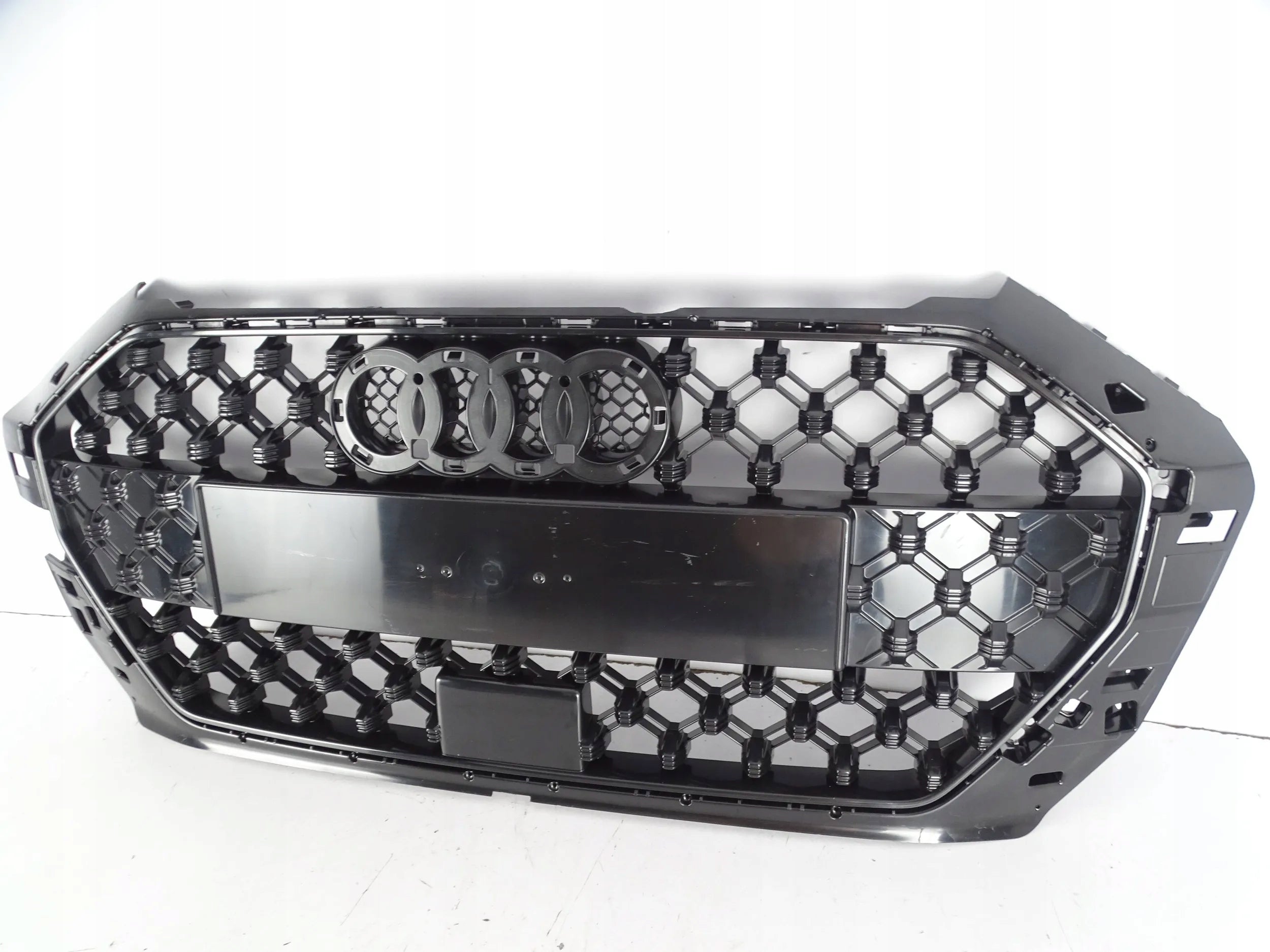 Kühlergrill Audi A1 82A FRONTGRILL 82A85365182 Kühlergitter