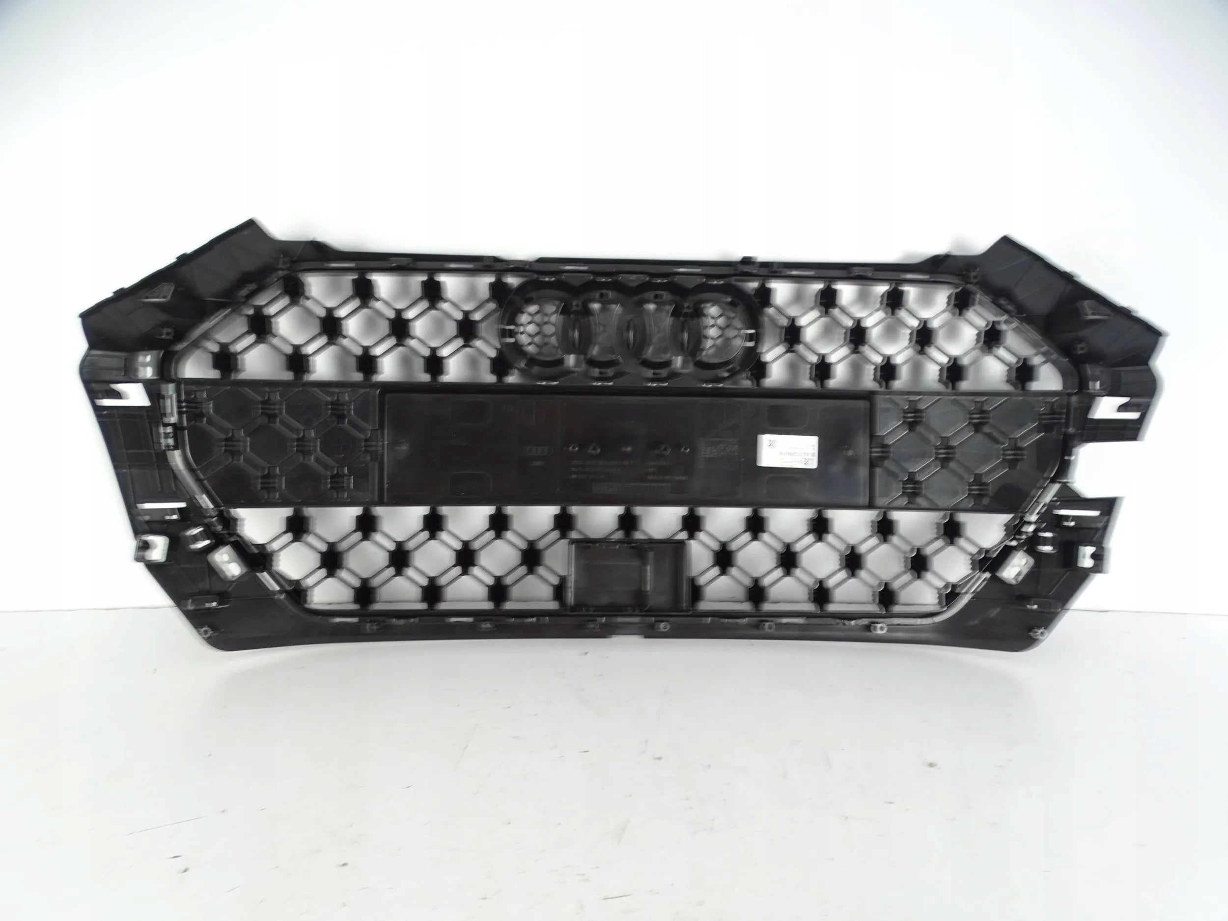 Kühlergrill Audi A1 82A FRONTGRILL 82A85365182 Kühlergitter