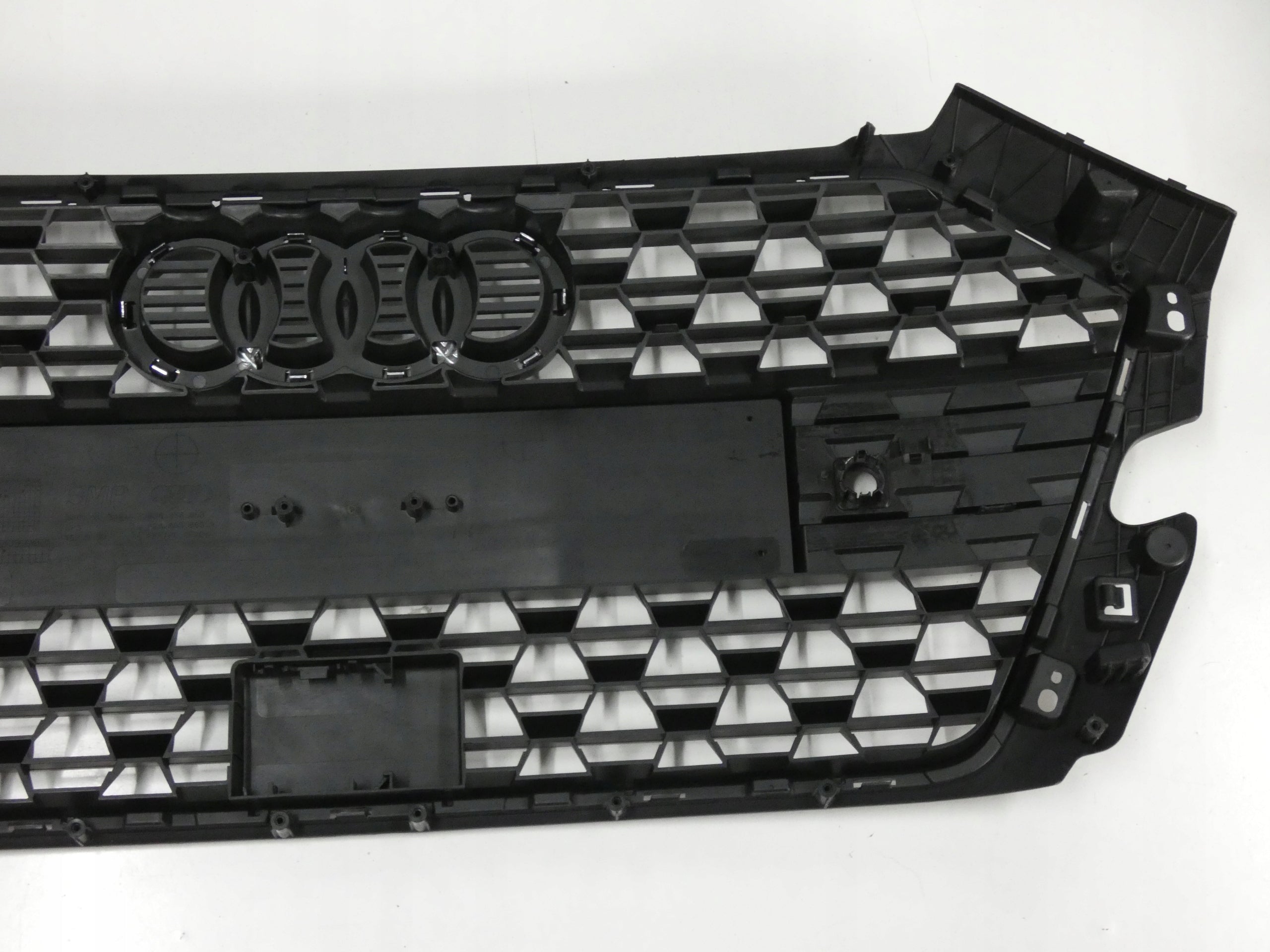 Kühlergrill Audi A8 A1 82A FRONTGRILL 82A853653AG Kühlergitter