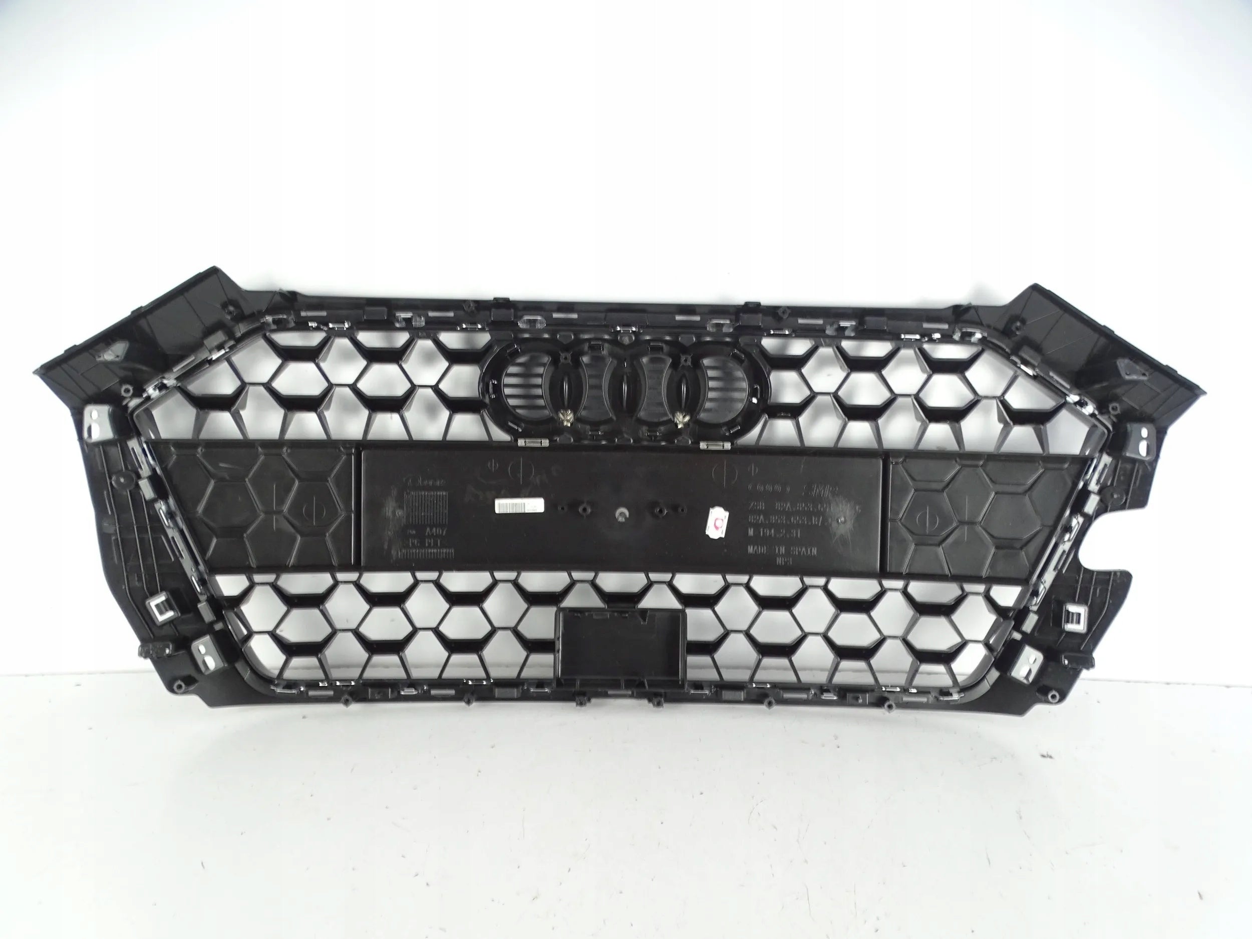 Kühlergrill Audi A8 A1 82A FRONTGRILL 82A853653B8 Kühlergitter