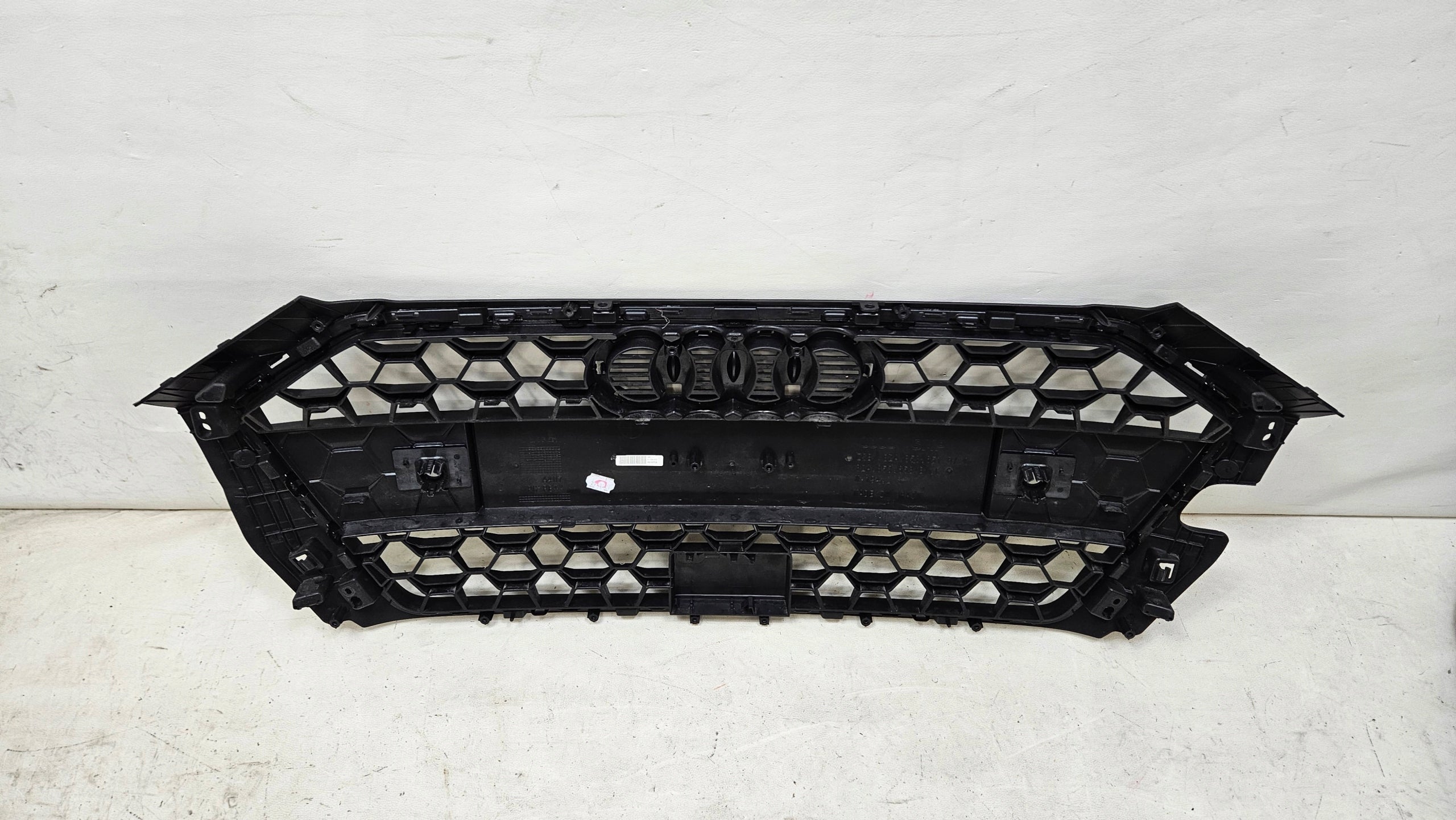 Kühlergrill Audi A8 A1 82A FRONTGRILL 82A853653BA Kühlergitter