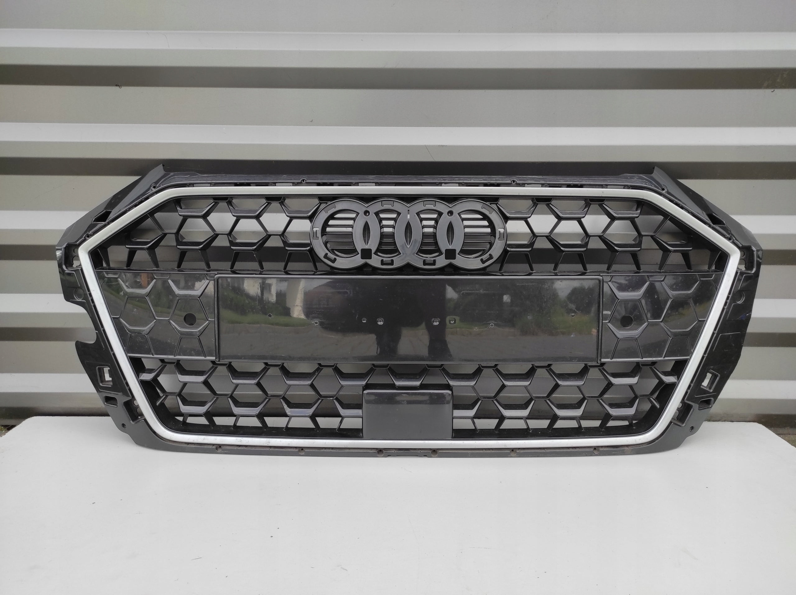  Kühlergrill Audi A8 A1 82A FRONTGRILL 82A853651AT Kühlergitter product image