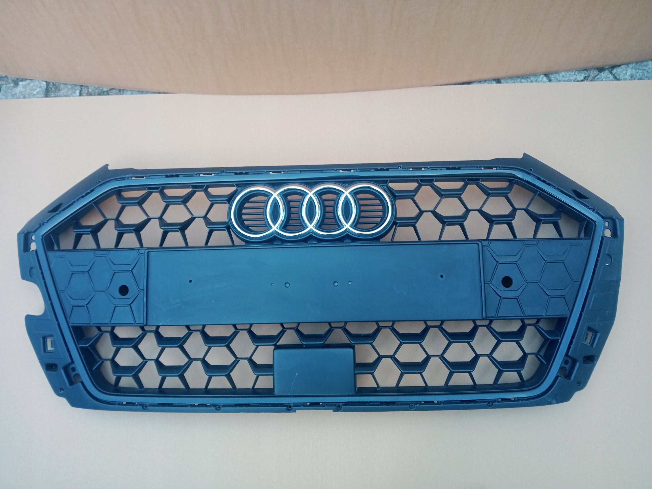  Kühlergrill Audi A8 A1 82A FRONTGRILL 82A853651B Kühlergitter product image