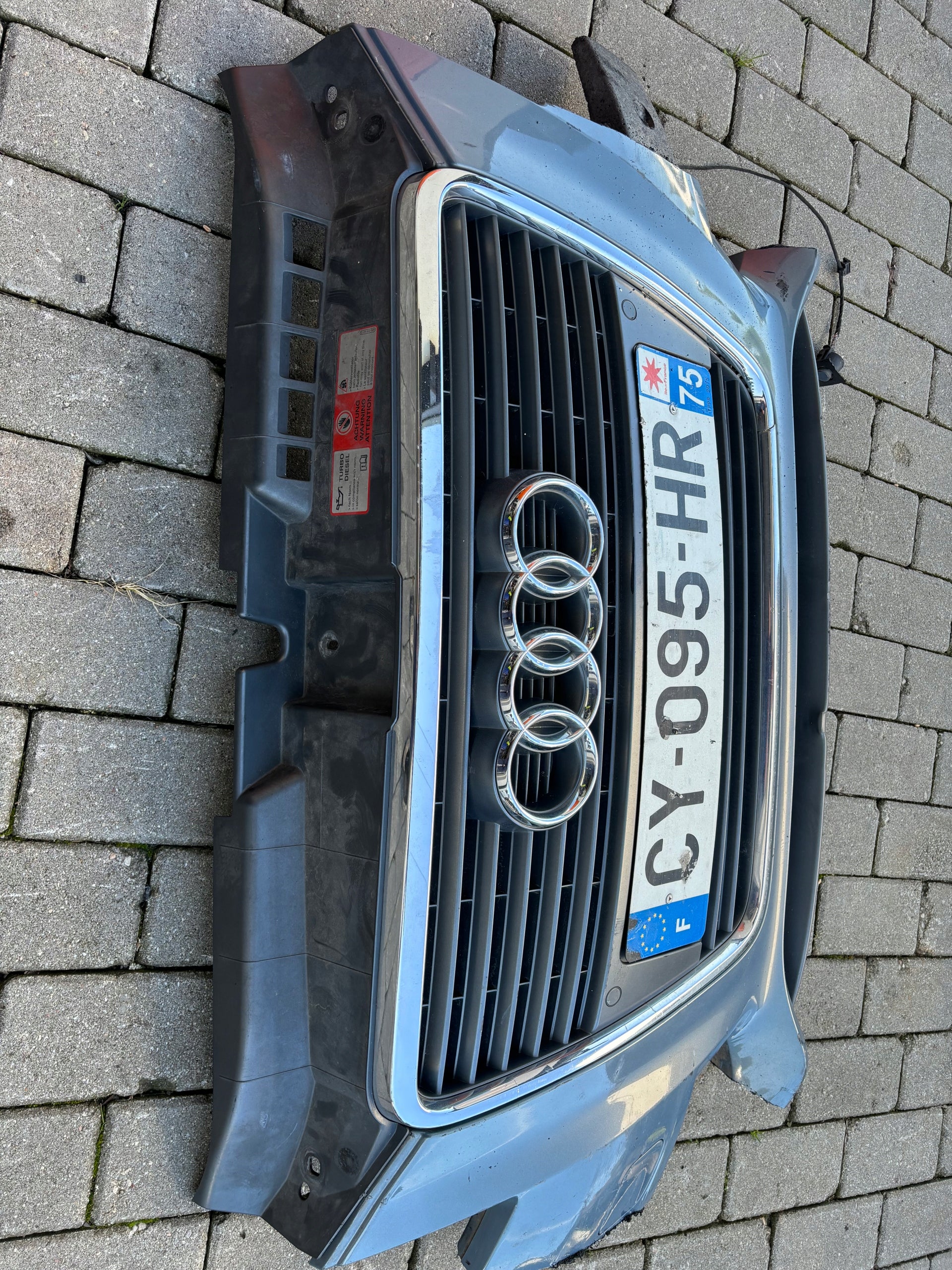 Kühlergrill Audi A3 8P FRONTGRILL 8P0853651HA Kühlergitter