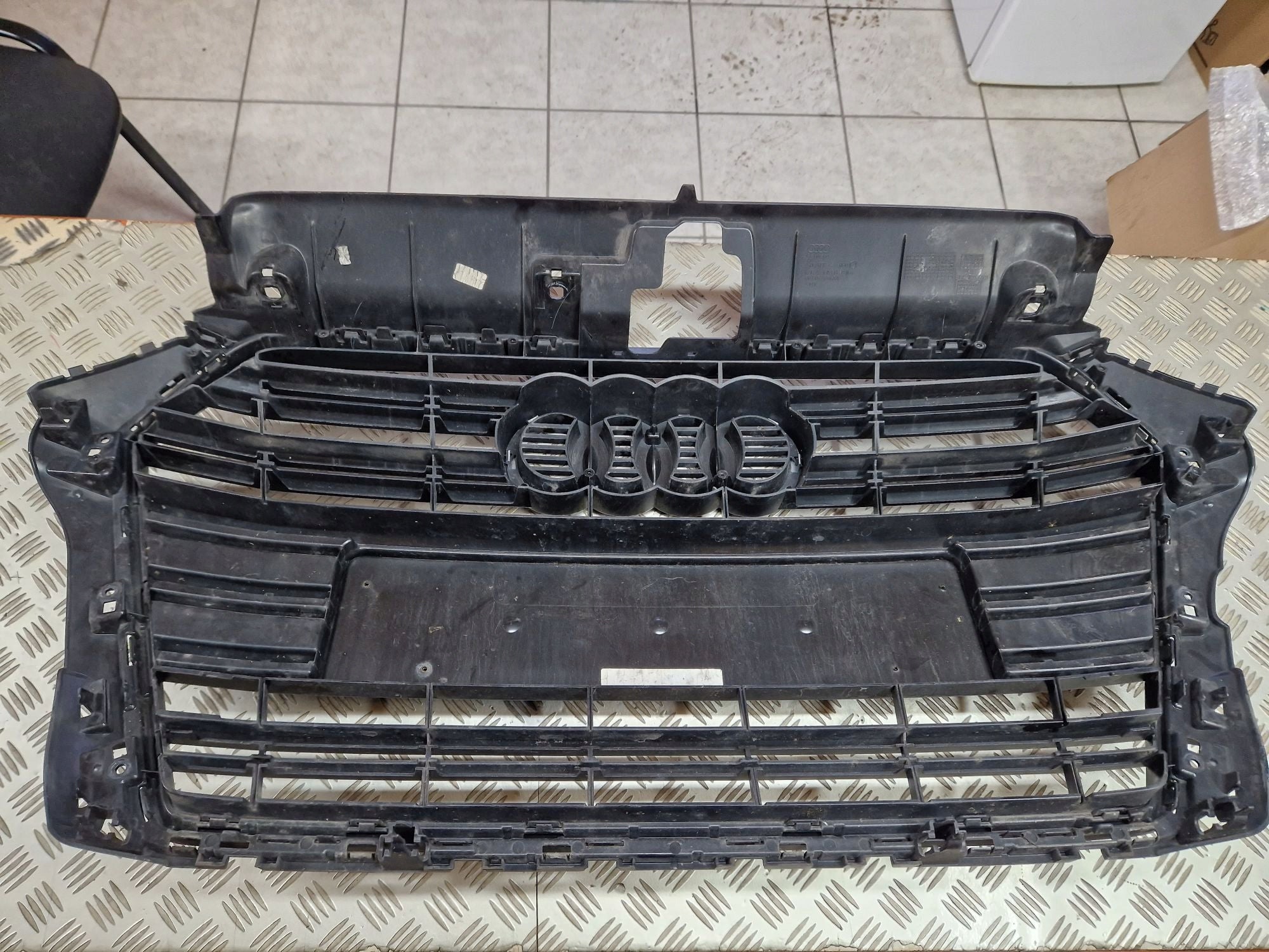 Kühlergrill Audi A3 FRONTGRILL 8V3853651AA Kühlergitter