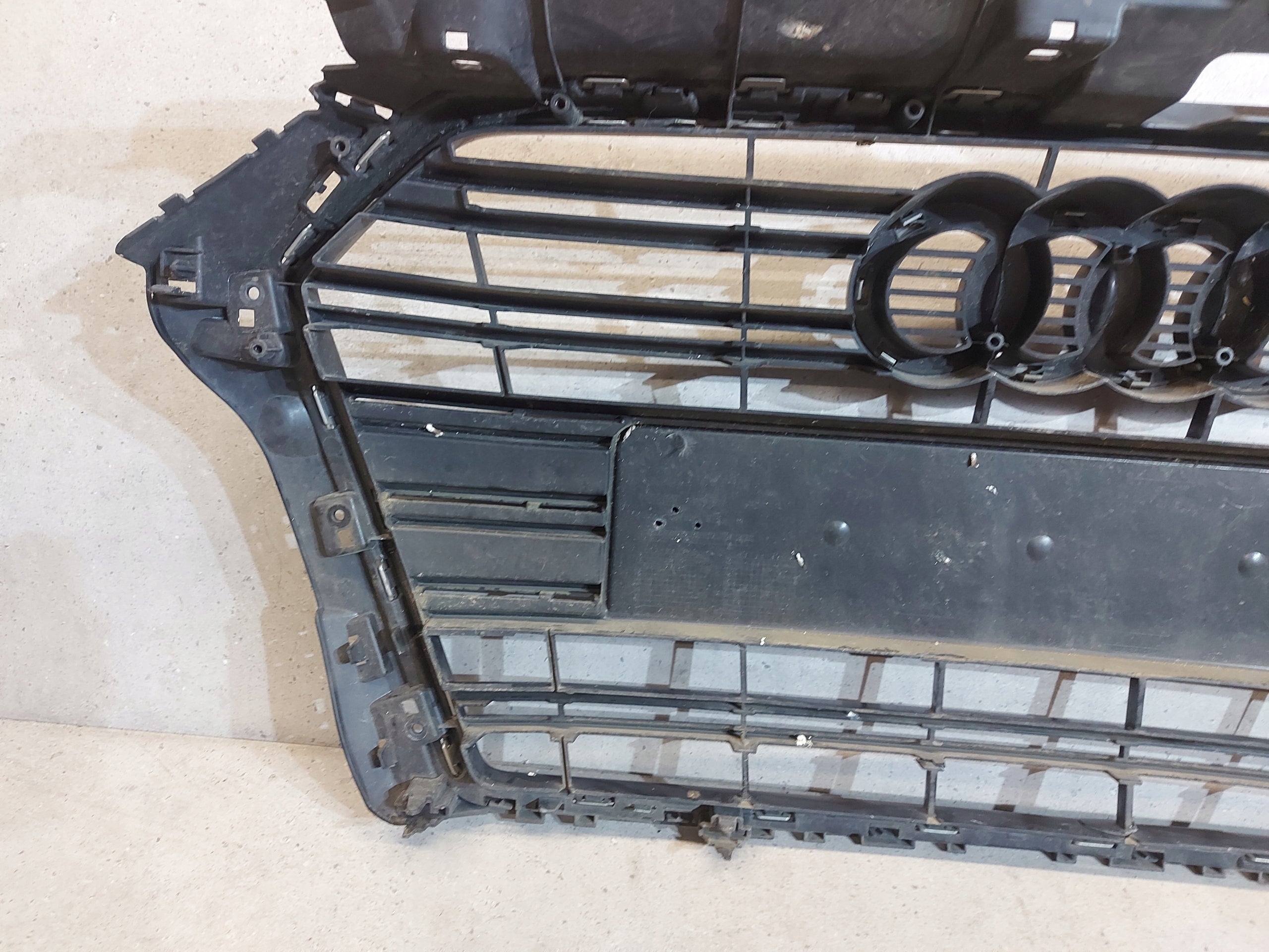 Kühlergrill Audi A3 8V FRONTGRILL 8V3853651AA Kühlergitter