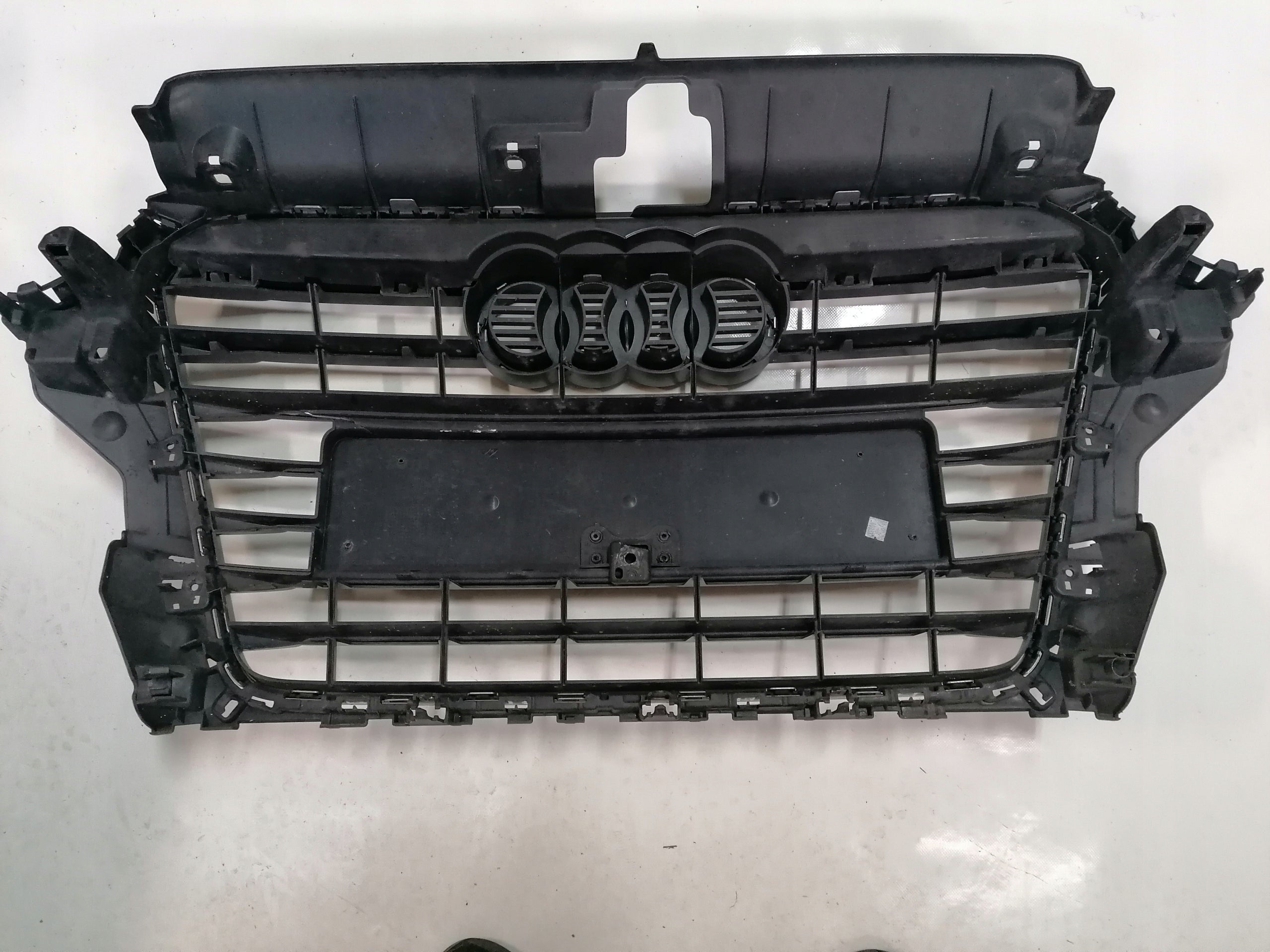 Kühlergrill Audi A3 8V FRONTGRILL 8V3853651 Kühlergitter