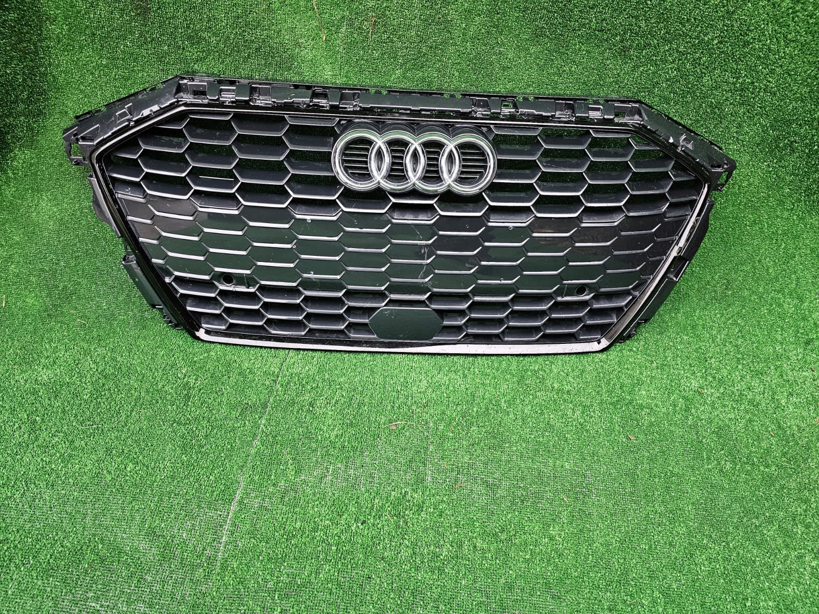 Kühlergrill Audi A3 8V FRONTGRILL 8Y0853651A Kühlergitter