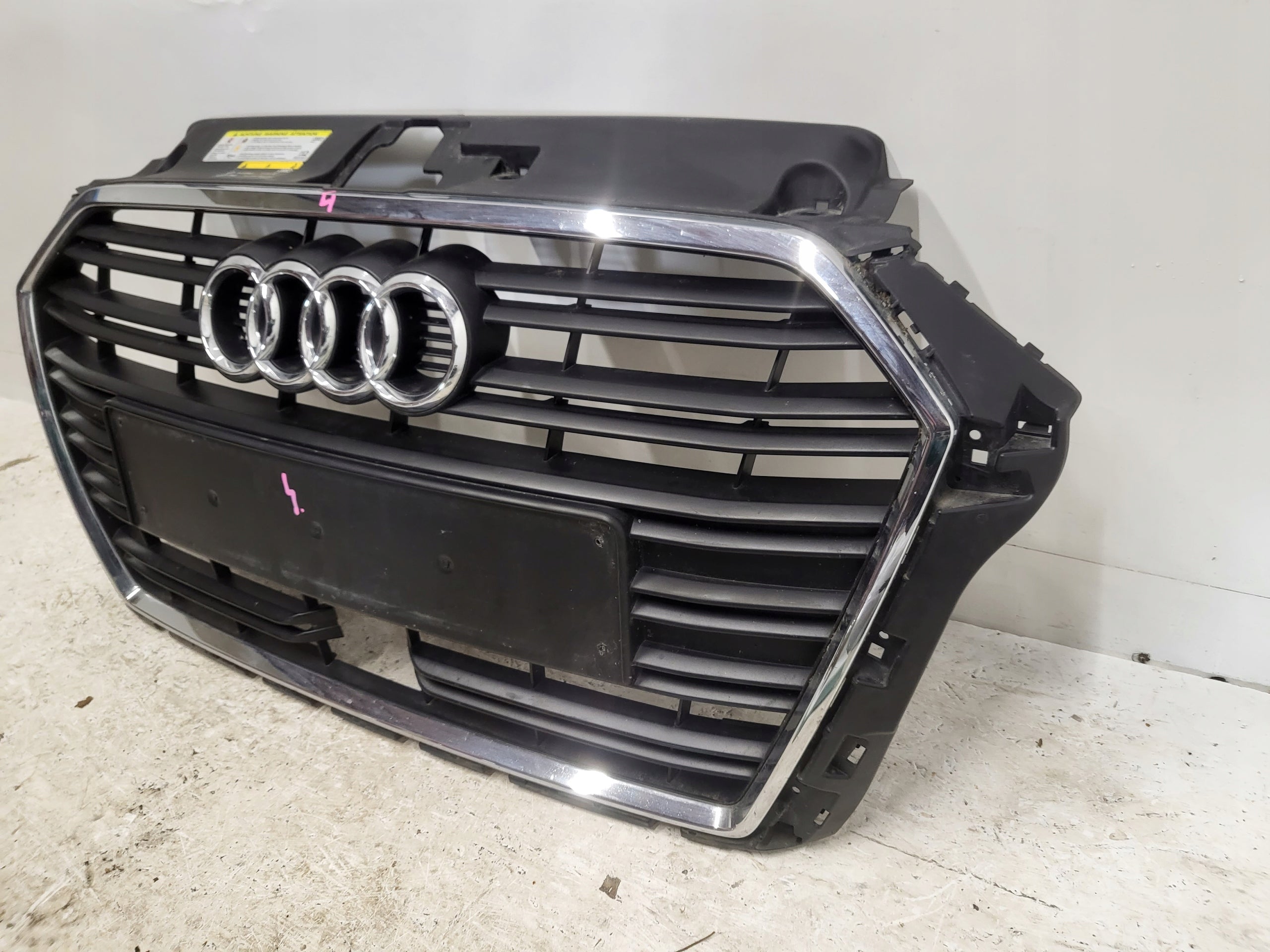 Kühlergrill Audi A3 8V FRONTGRILL 8V3853651AB Kühlergitter