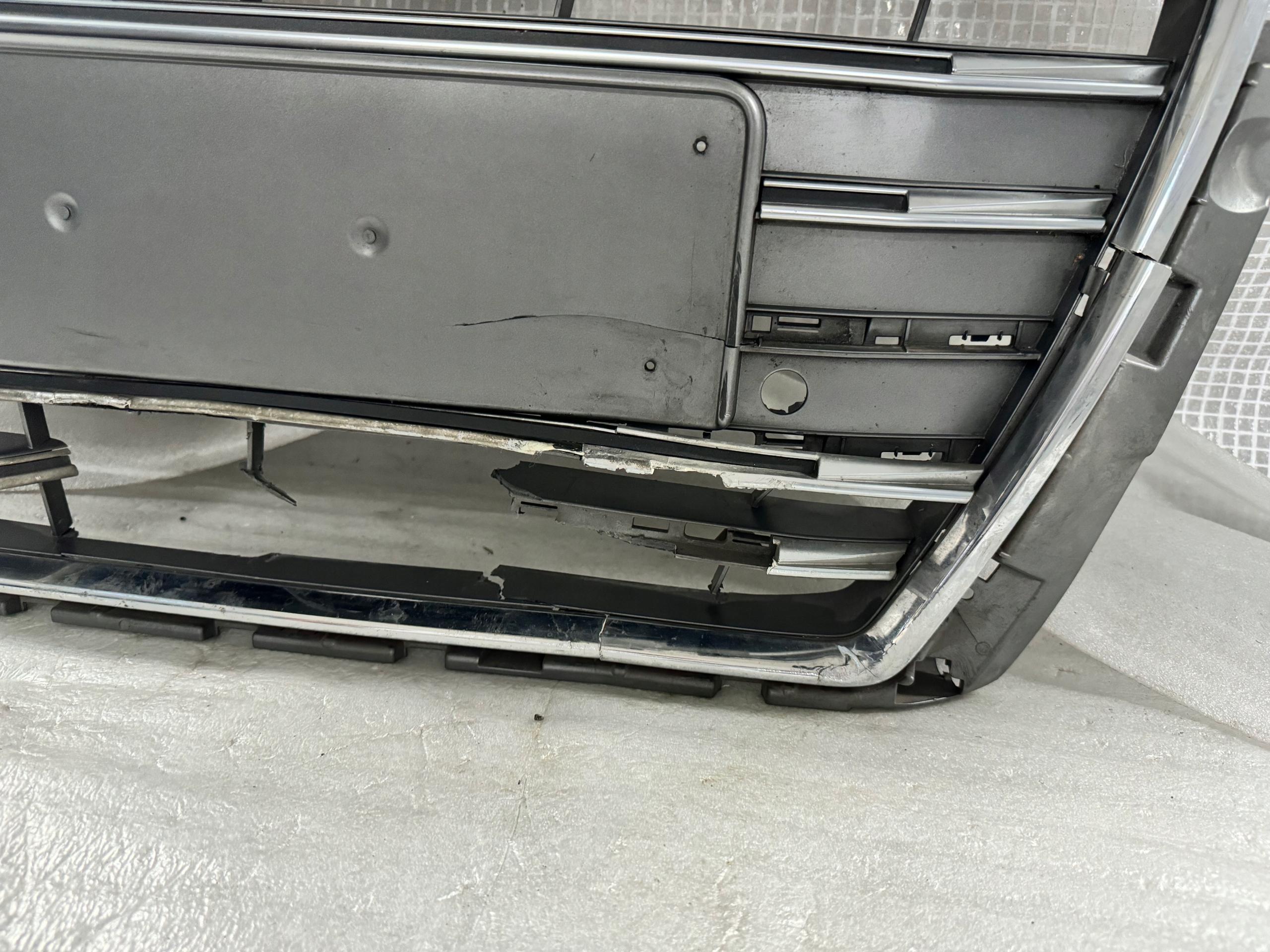 Kühlergrill Audi A3 8V0 FRONTGRILL 8V3853651AE Kühlergitter