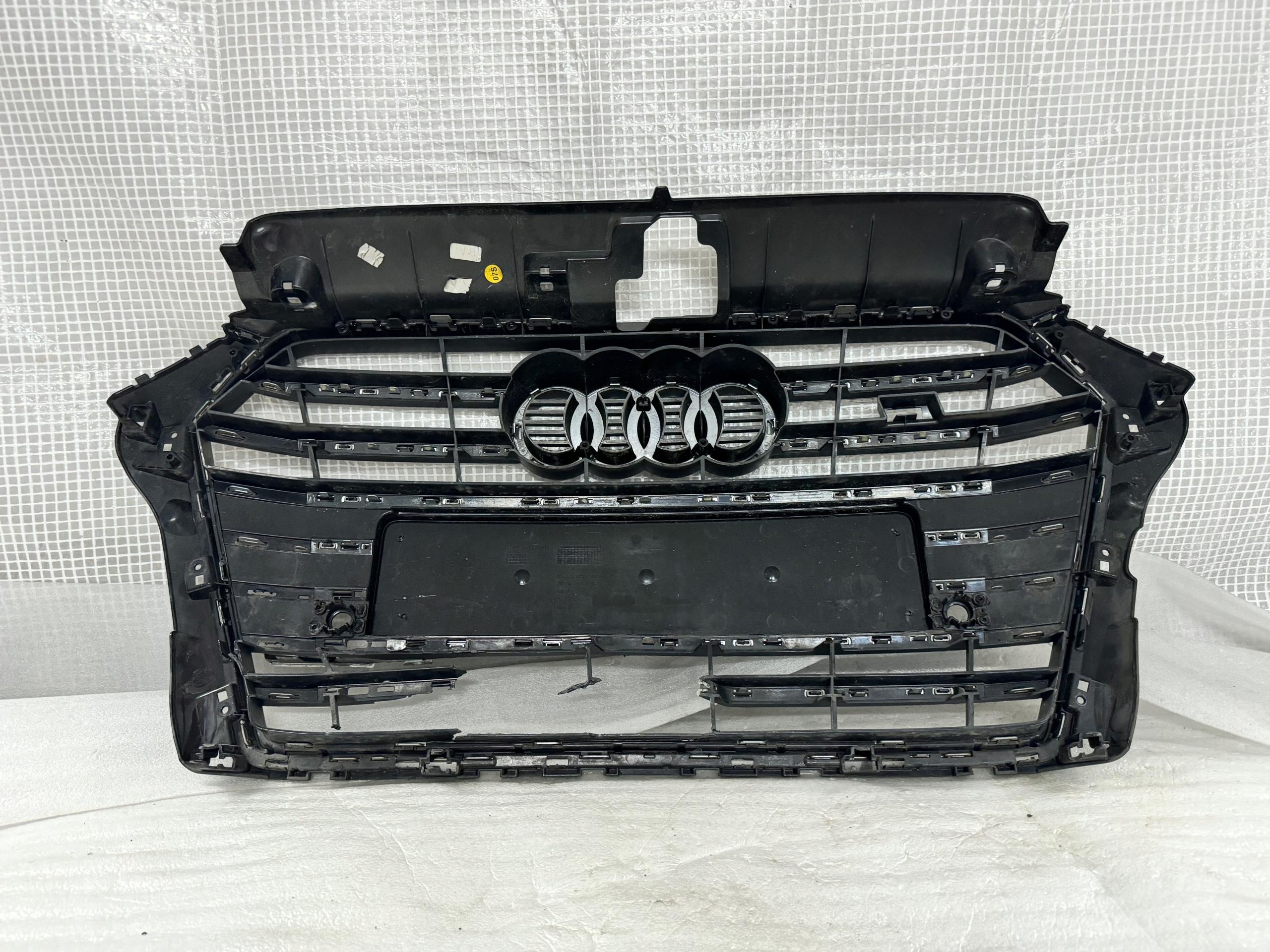 Kühlergrill Audi A3 8V0 FRONTGRILL 8V3853651AE Kühlergitter