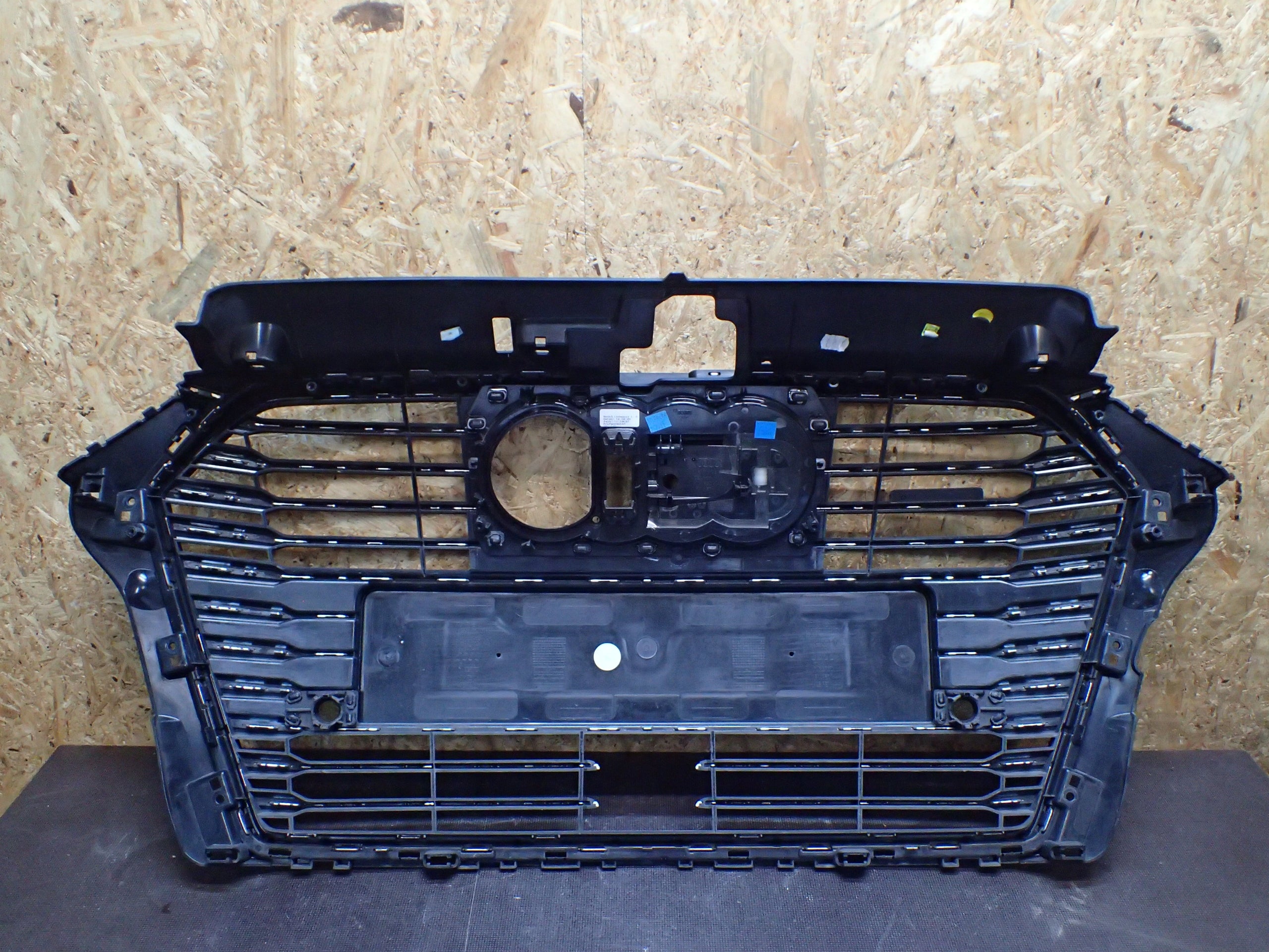 Kühlergrill Audi A3 E TRON FRONTGRILL 8V48536518V Kühlergitter