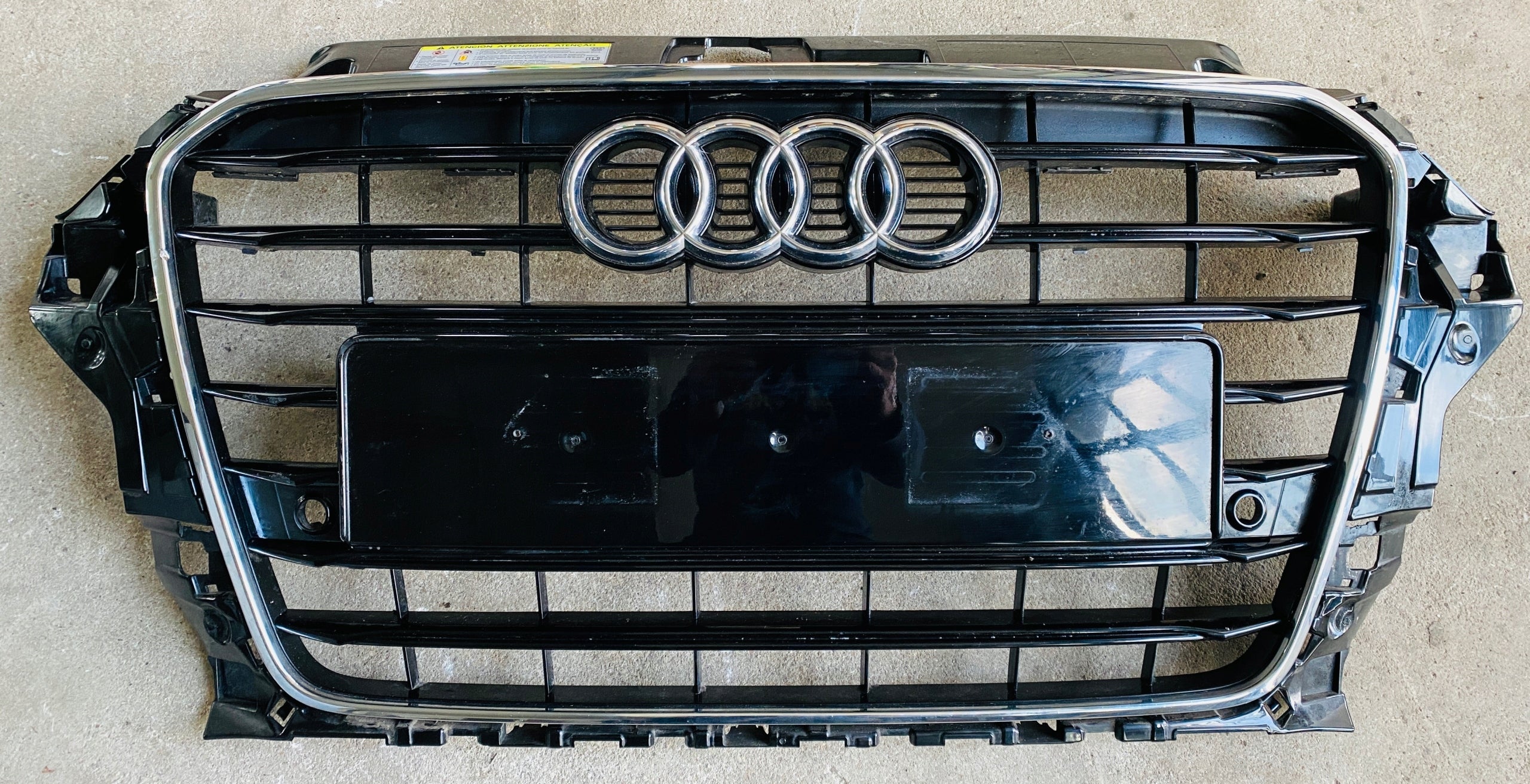 Kühlergrill Audi A3 8V5 FRONTGRILL 8V5853651 Kühlergitter