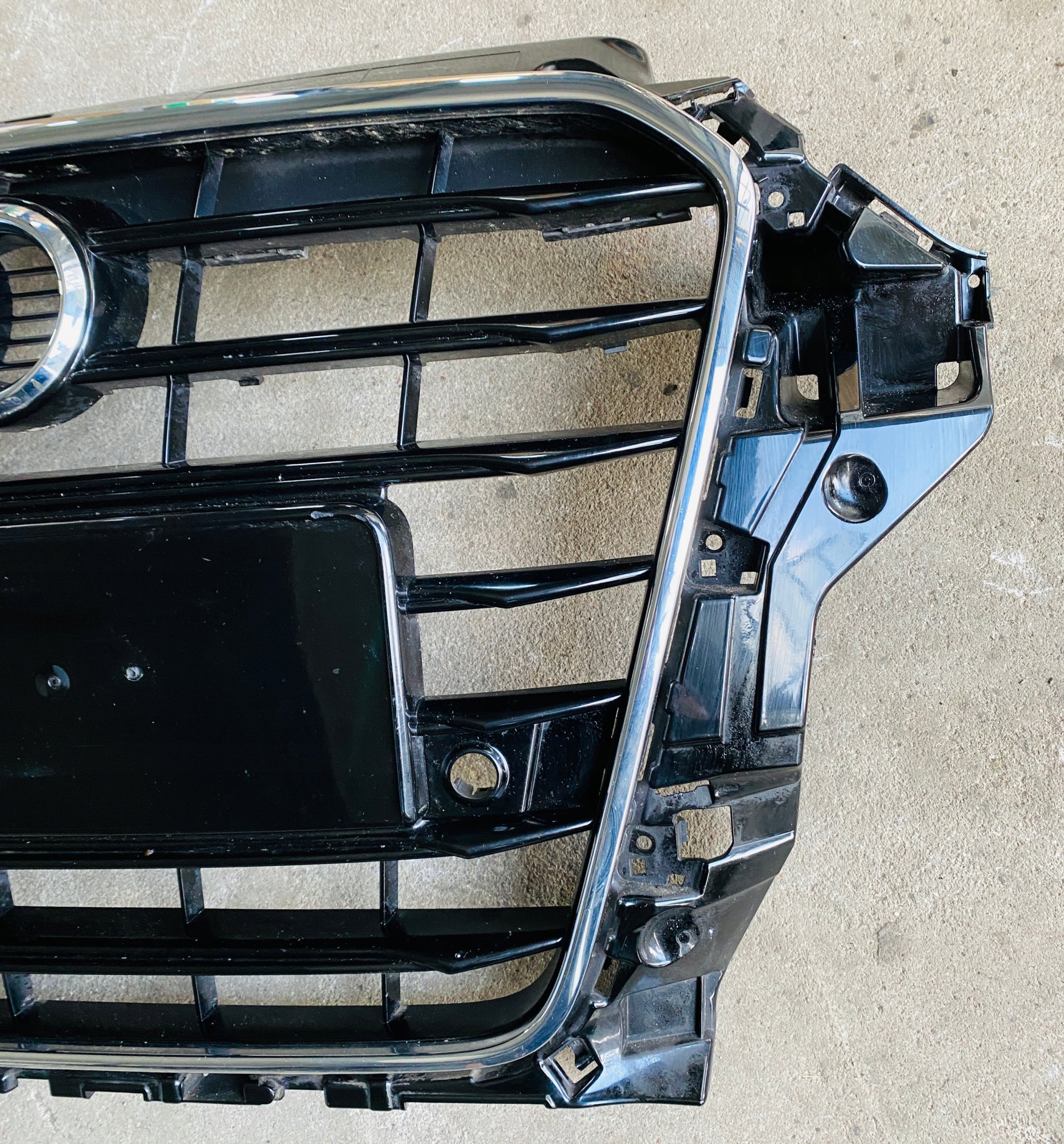 Kühlergrill Audi A3 8V5 FRONTGRILL 8V5853651 Kühlergitter