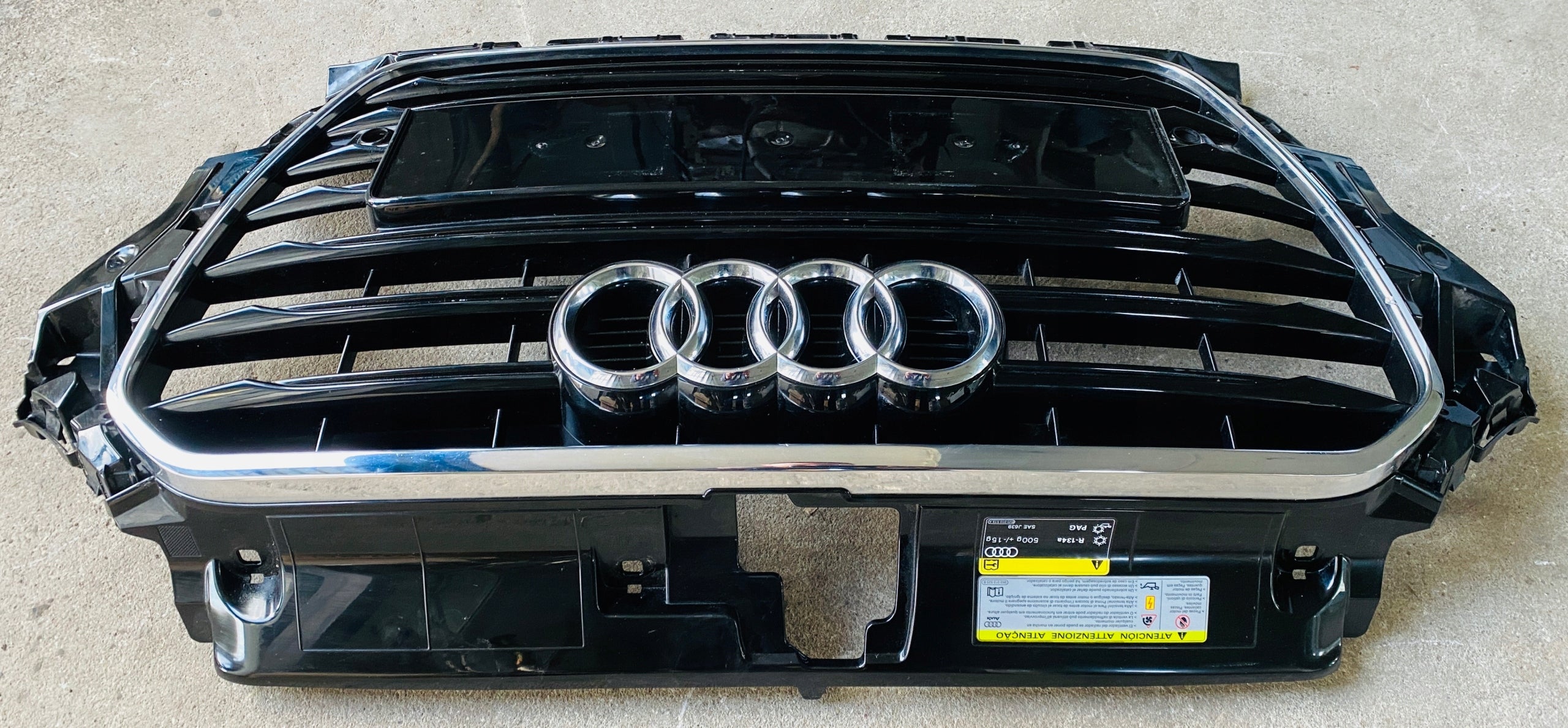 Kühlergrill Audi A3 8V5 FRONTGRILL 8V5853651 Kühlergitter