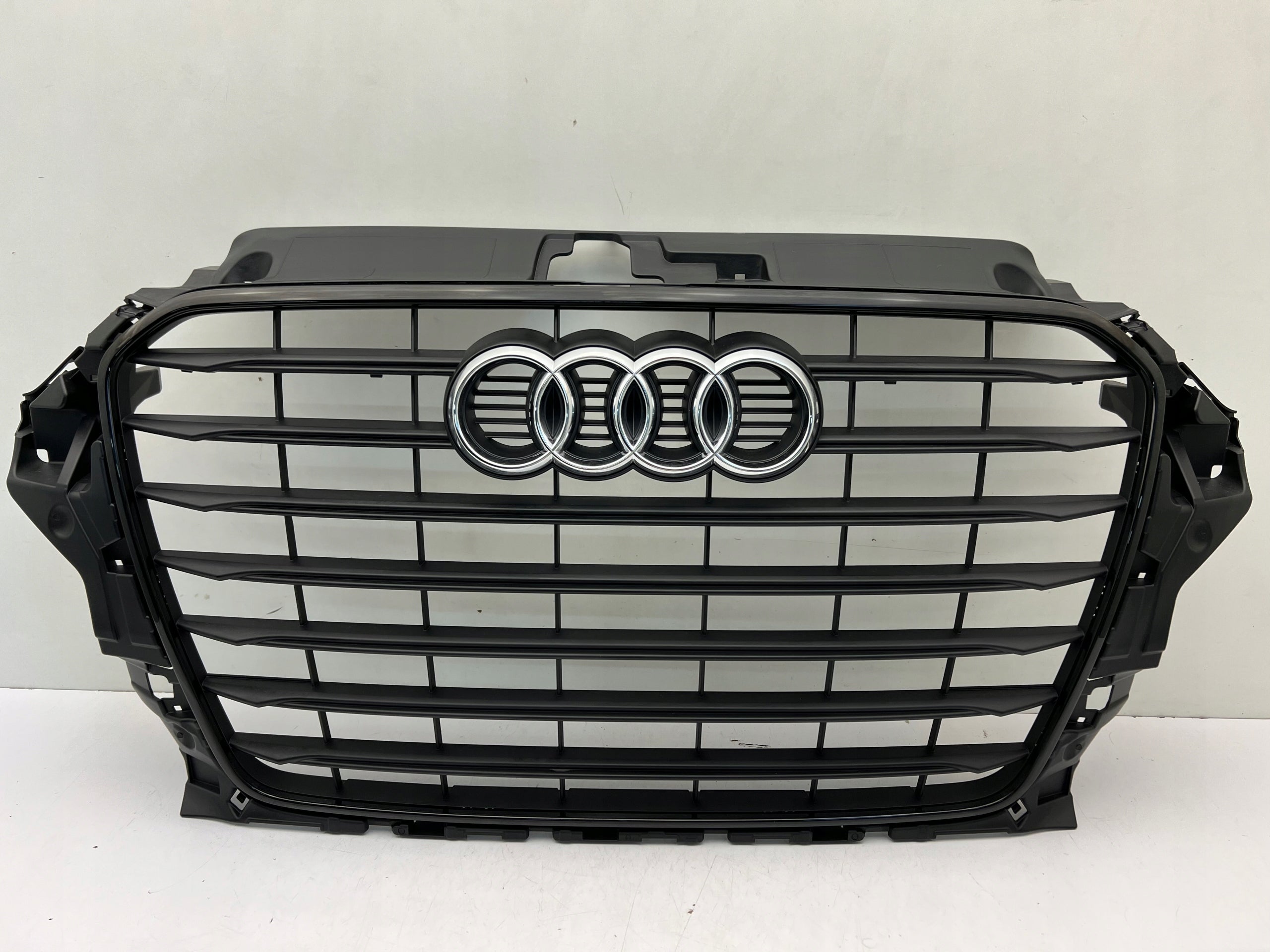  Kühlergrill Audi A3 8V FRONTGRILL 8V5853651BS Kühlergitter product image