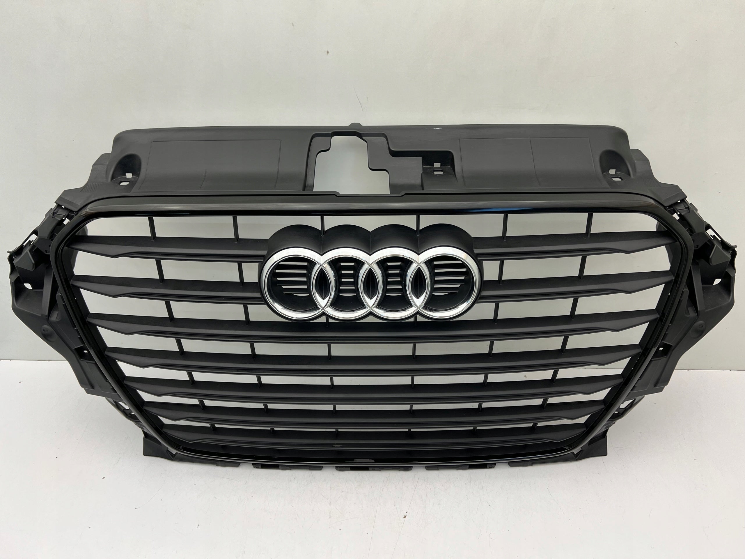 Kühlergrill Audi A3 8V FRONTGRILL 8V5853651BS Kühlergitter