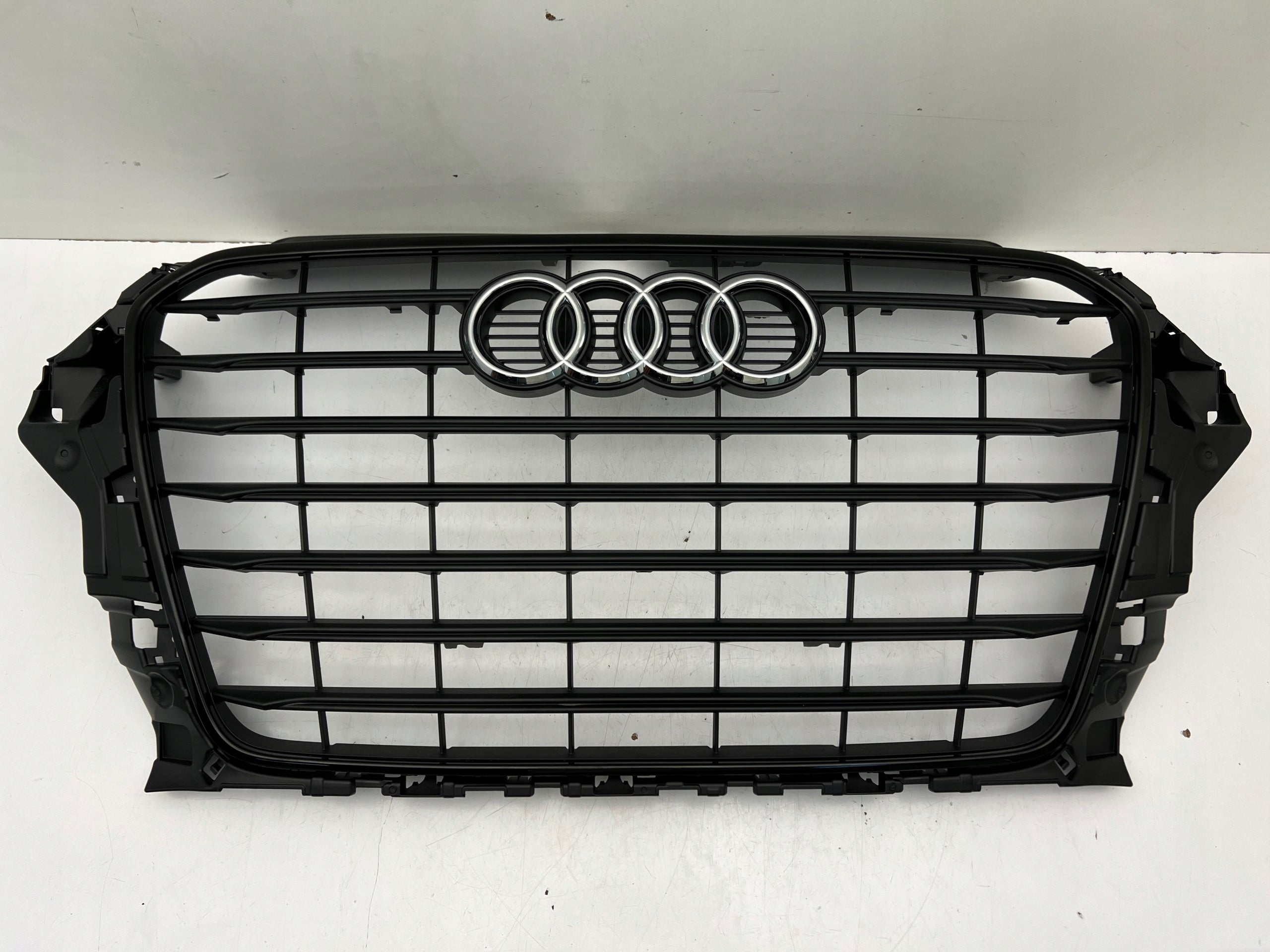 Kühlergrill Audi A3 8V FRONTGRILL 8V5853651BS Kühlergitter