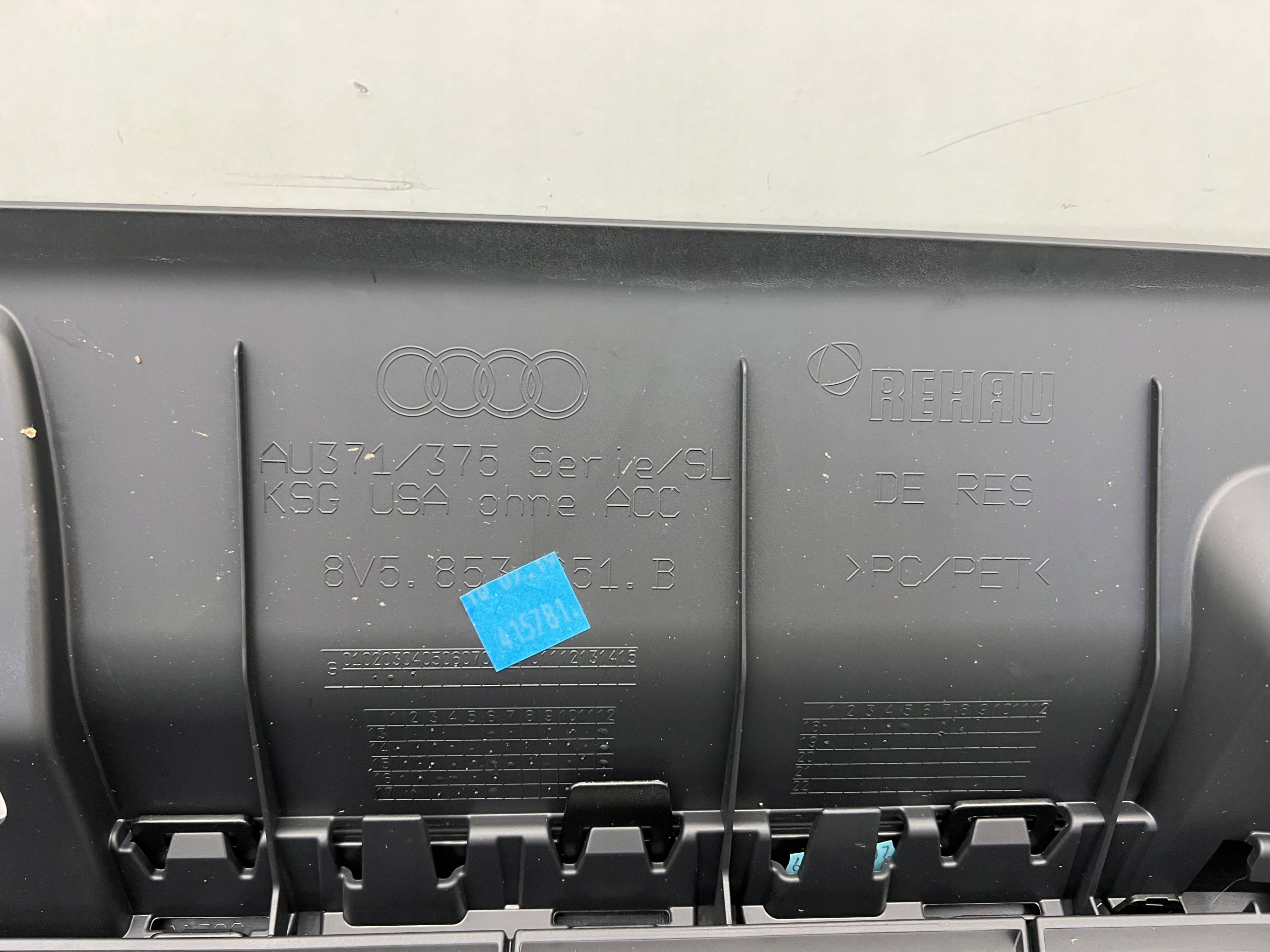 Kühlergrill Audi A3 8V FRONTGRILL 8V5853651BS Kühlergitter