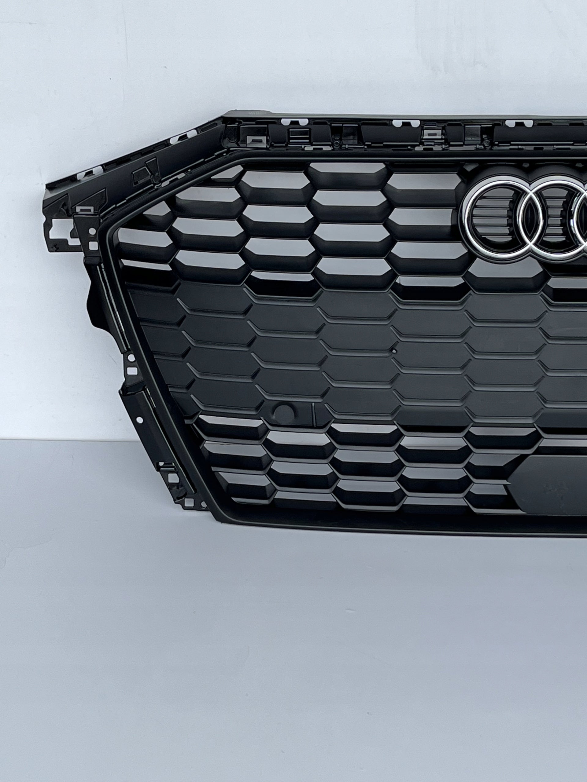 Kühlergrill Audi A3 8Y0 FRONTGRILL 8Y0853651AU Kühlergitter