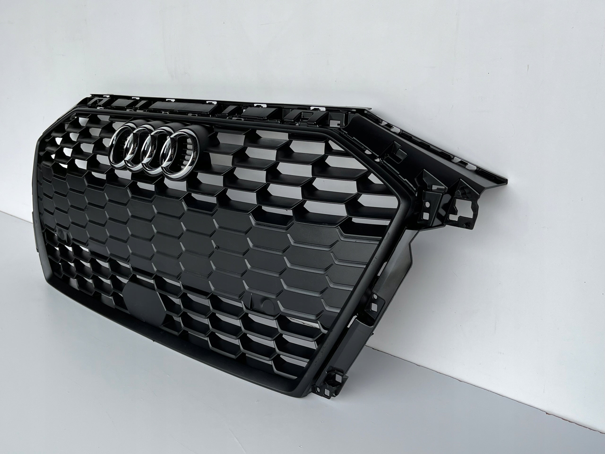 Kühlergrill Audi A3 8Y0 FRONTGRILL 8Y0853651AU Kühlergitter