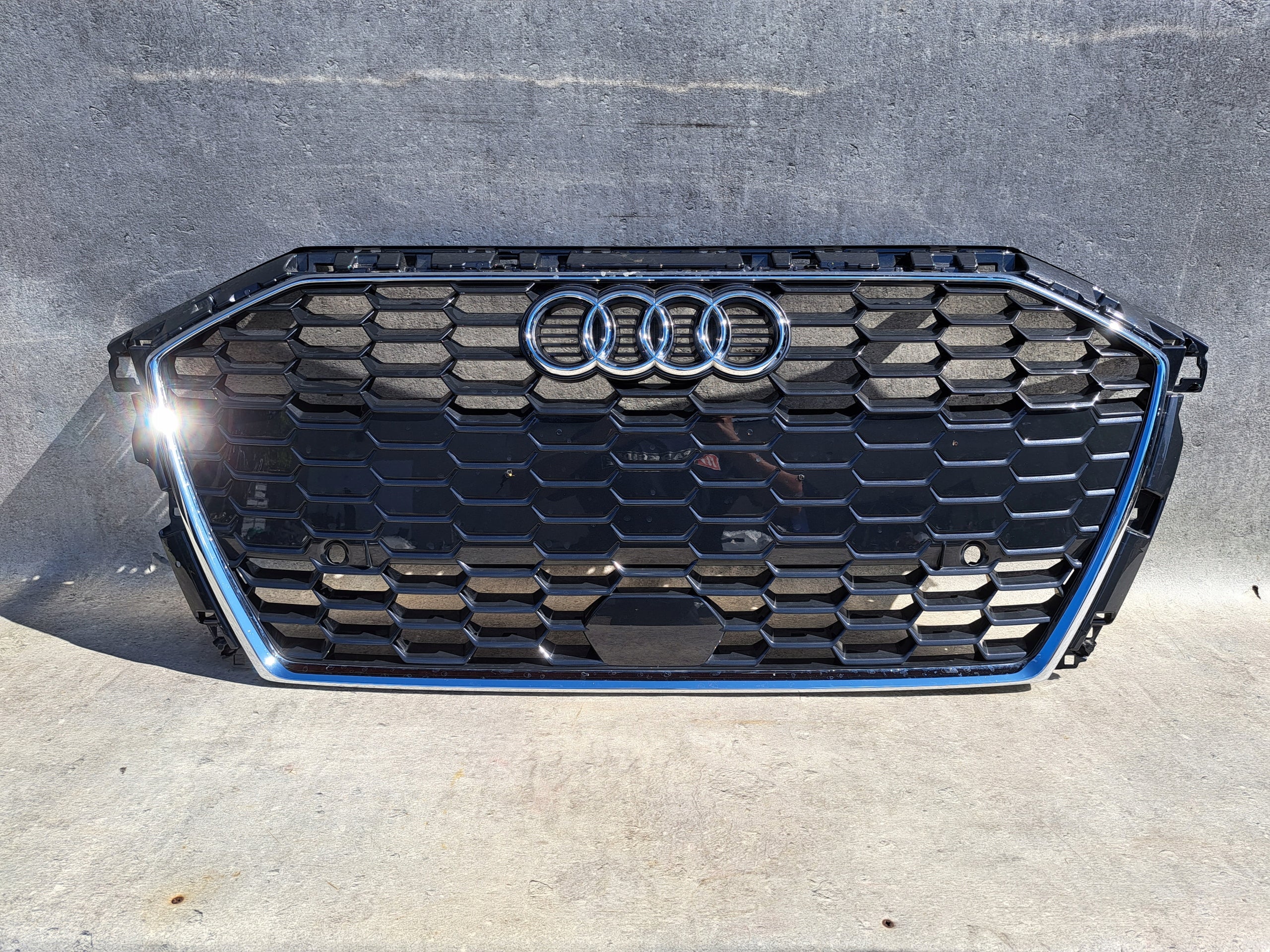  Radiator grille Audi A3 8Y FRONT GRILL 8Y0853651AU Radiator grille  product image