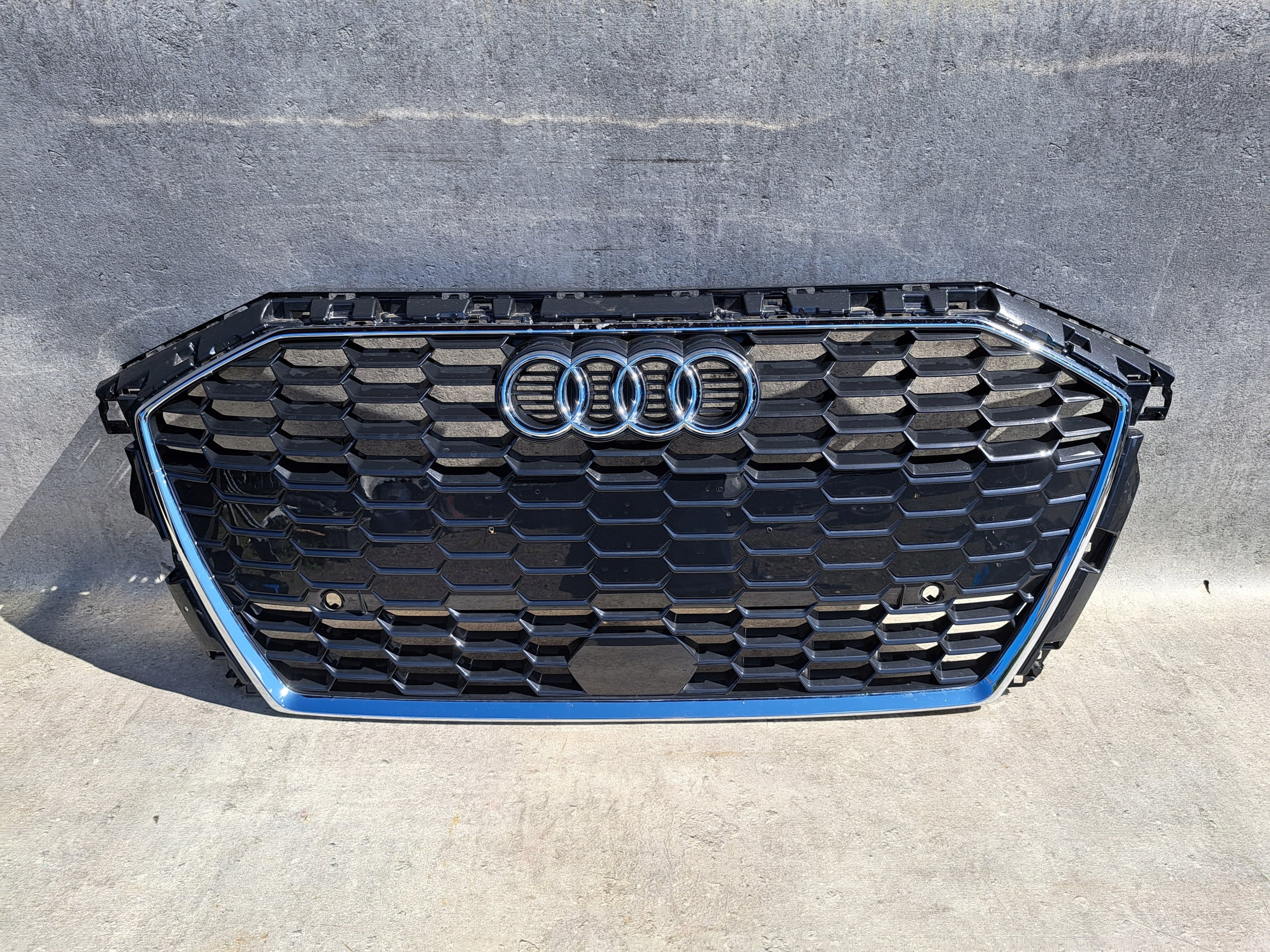 Kühlergrill Audi A3 8Y FRONTGRILL 8Y0853651AU Kühlergitter