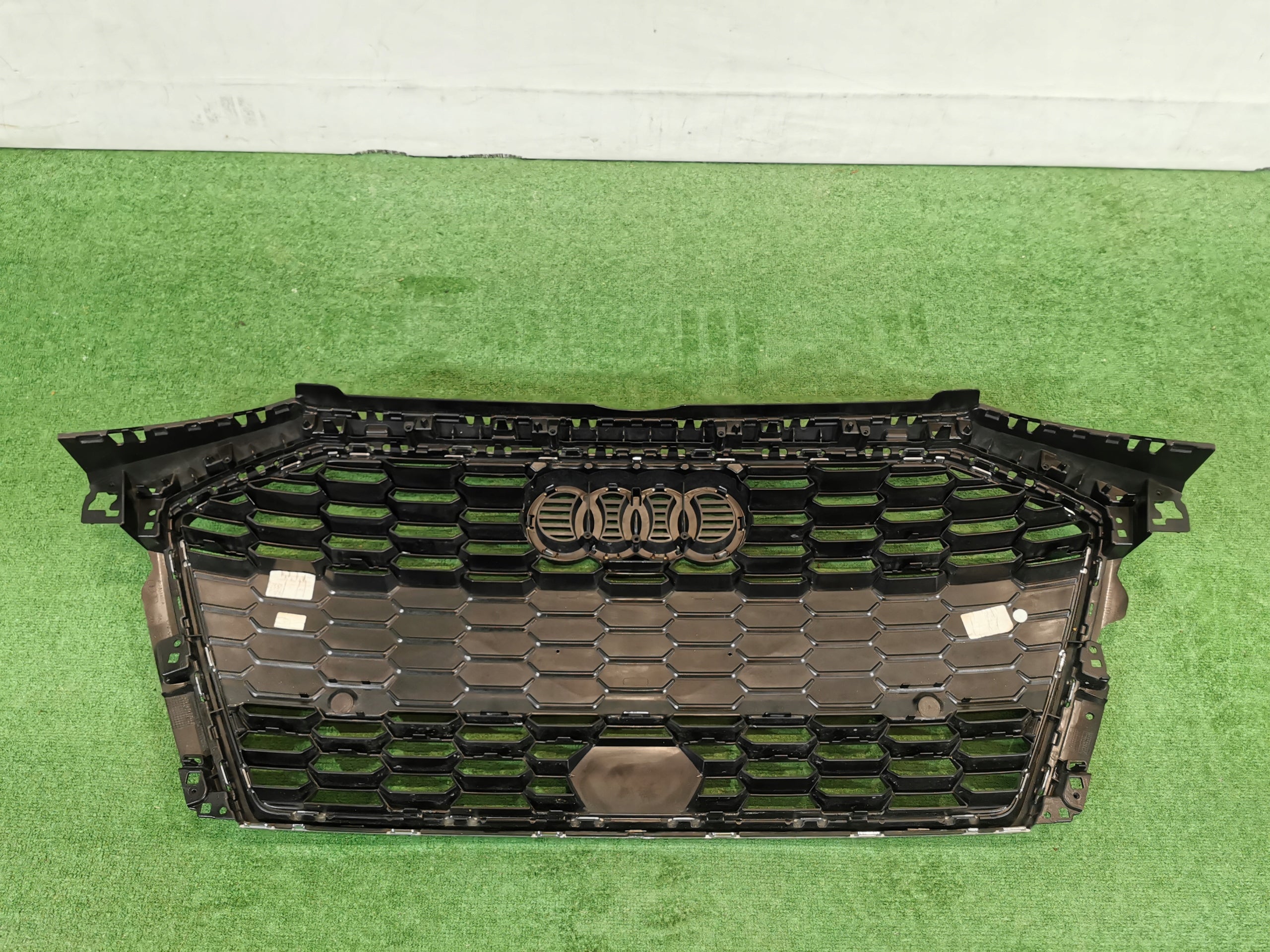 Kühlergrill Audi A3 8Y0 FRONTGRILL 8Y0853651A Kühlergitter