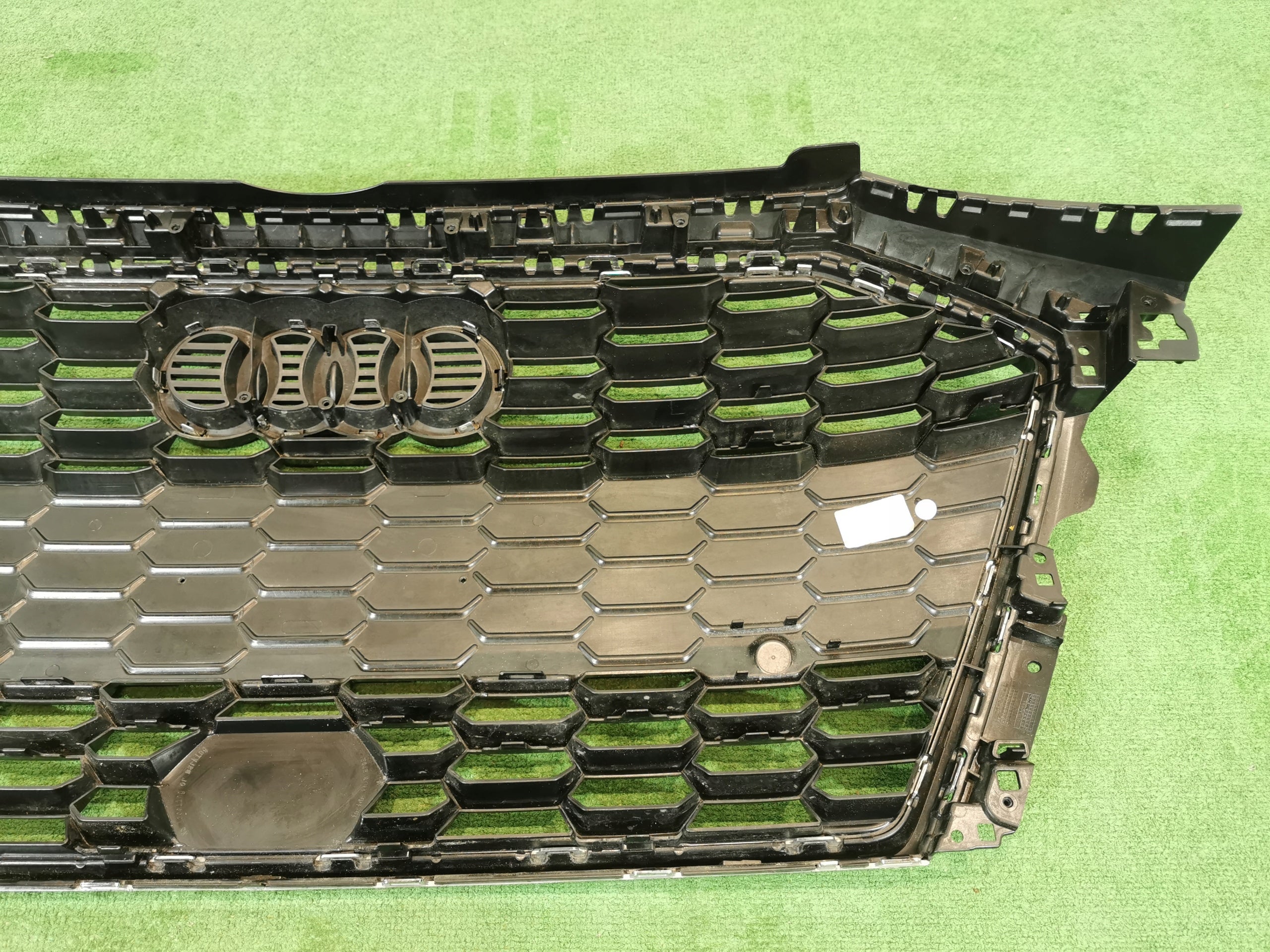 Kühlergrill Audi A3 8Y0 FRONTGRILL 8Y0853651A Kühlergitter