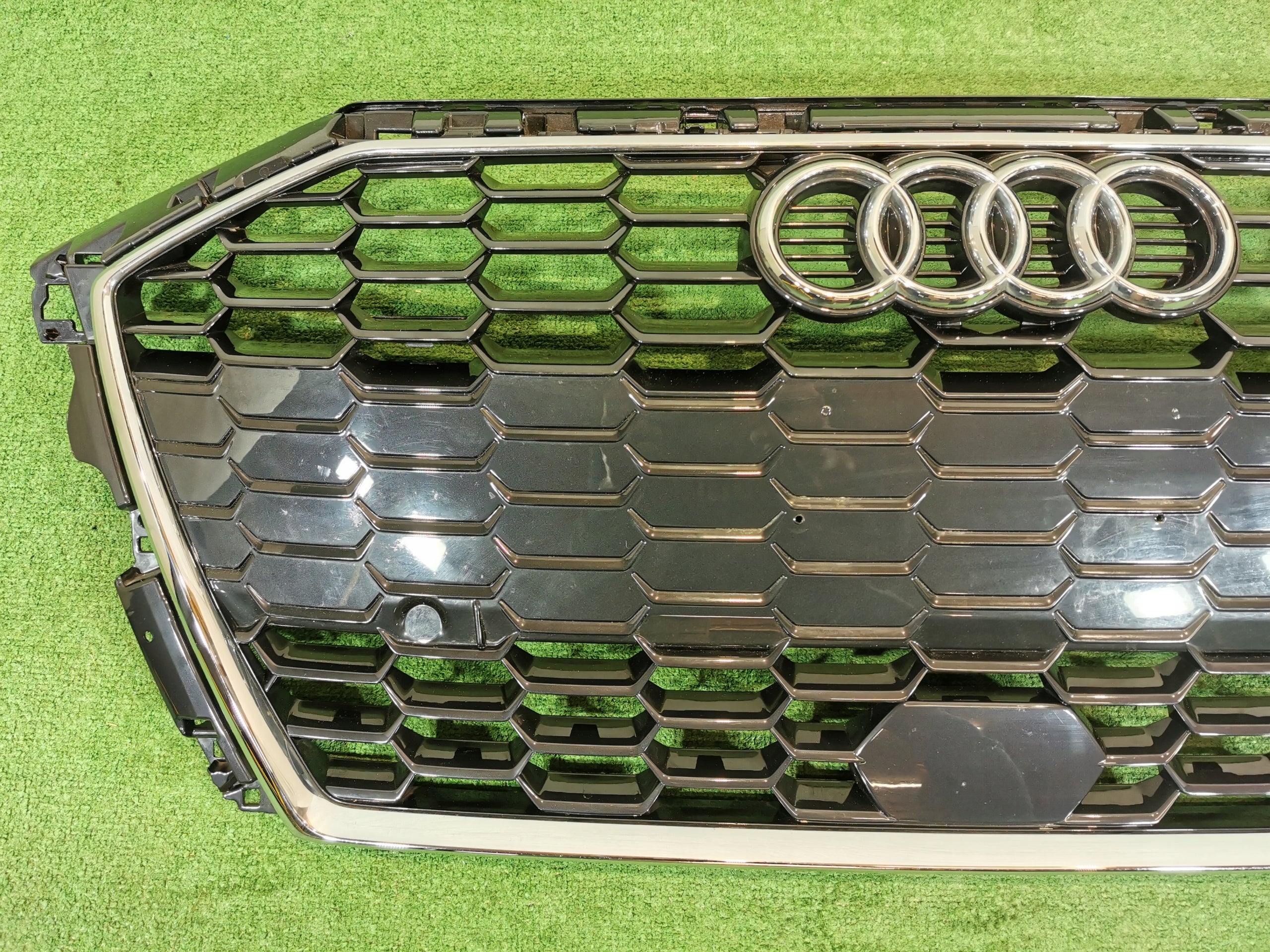 Kühlergrill Audi A3 8Y0 FRONTGRILL 8Y0853651A Kühlergitter