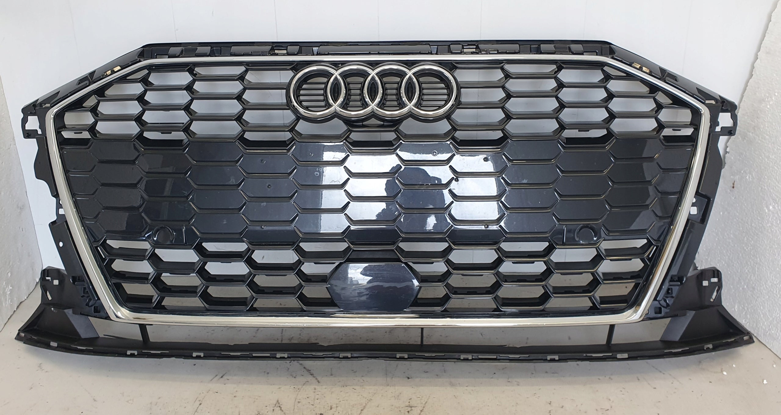  Calandre Audi A3 8Y FRONT GRILL 8Y0853651Ag calandre  product image