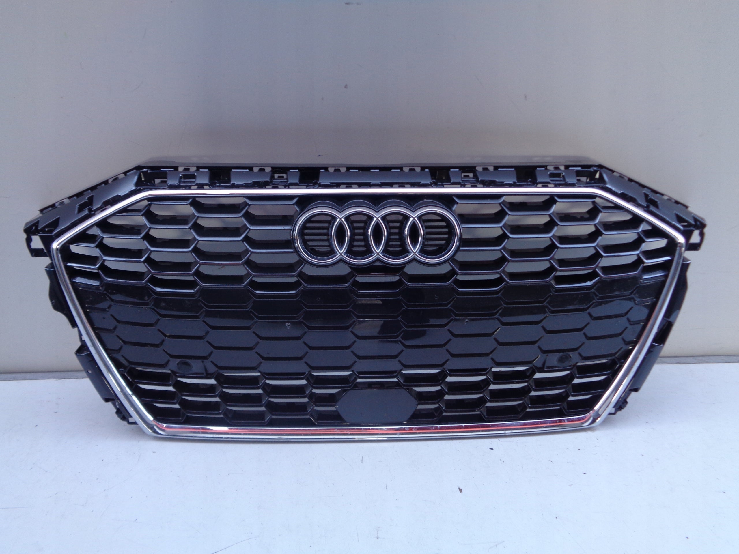 Kühlergrill Audi A3 8Y FRONTGRILL 8Y0853651A Kühlergitter