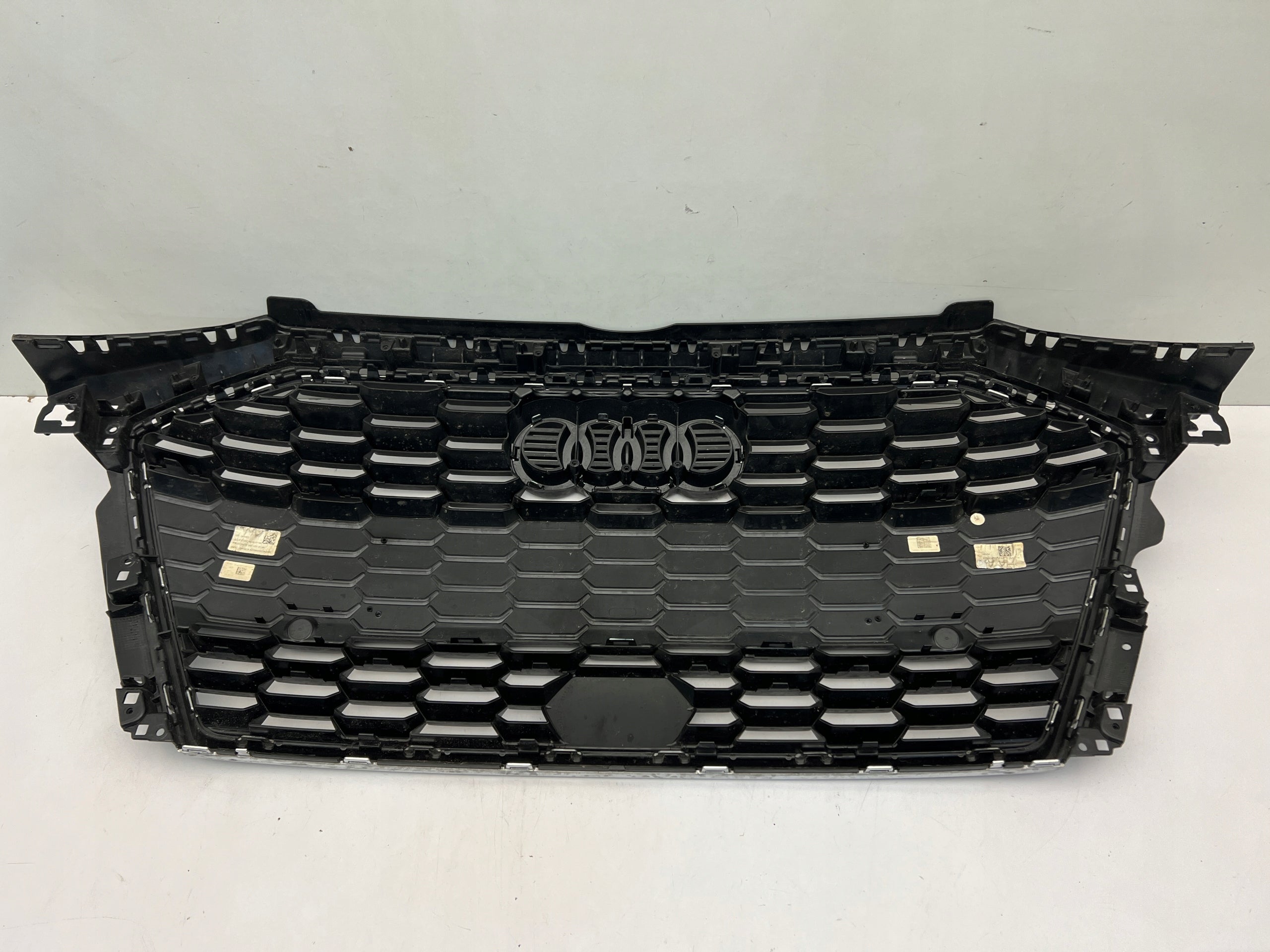 Kühlergrill Audi A3 FRONTGRILL 8Y0853651A Kühlergitter