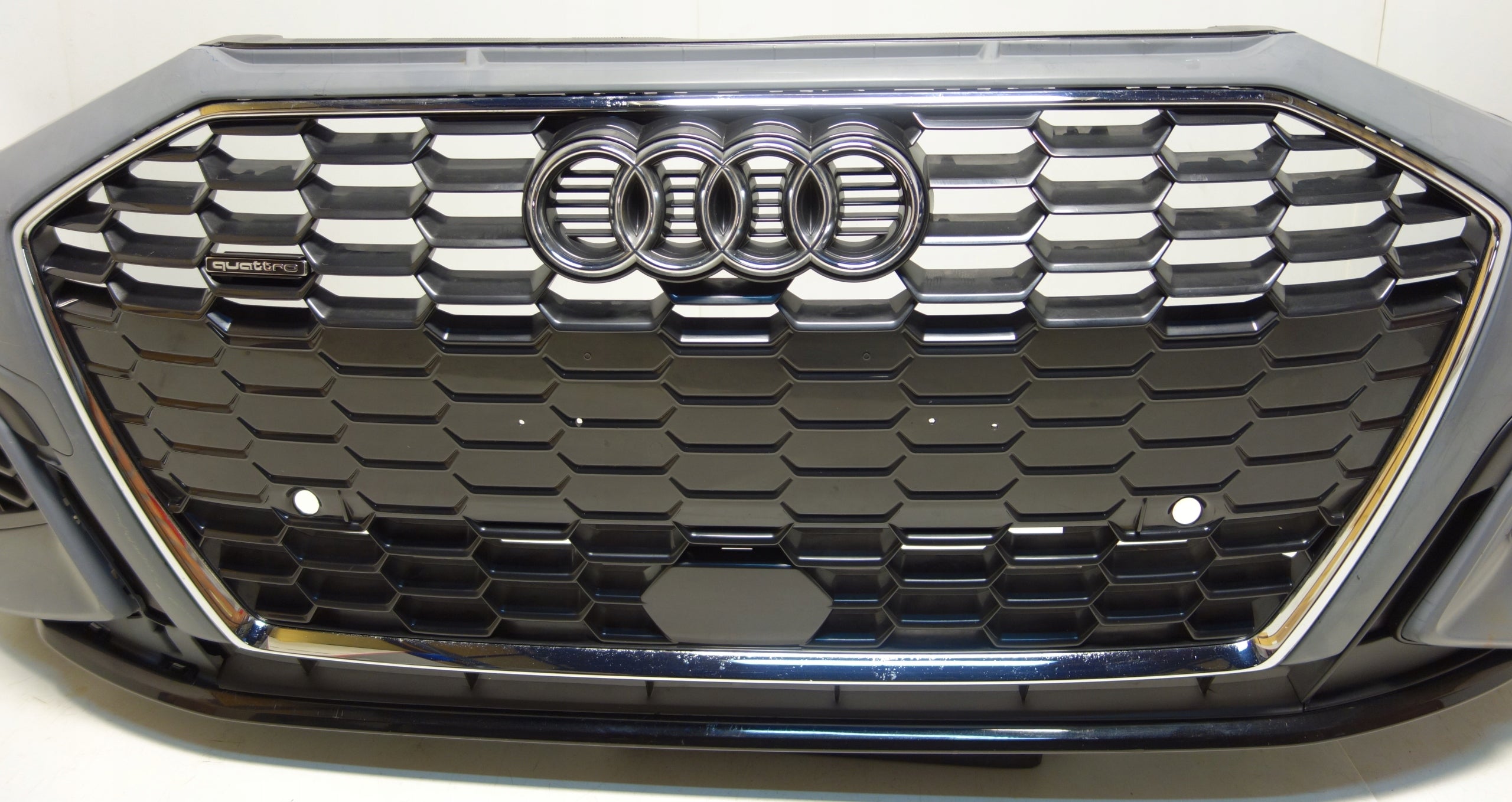 Kühlergrill Audi A3 FRONTGRILL 8Y0853651BP Kühlergitter