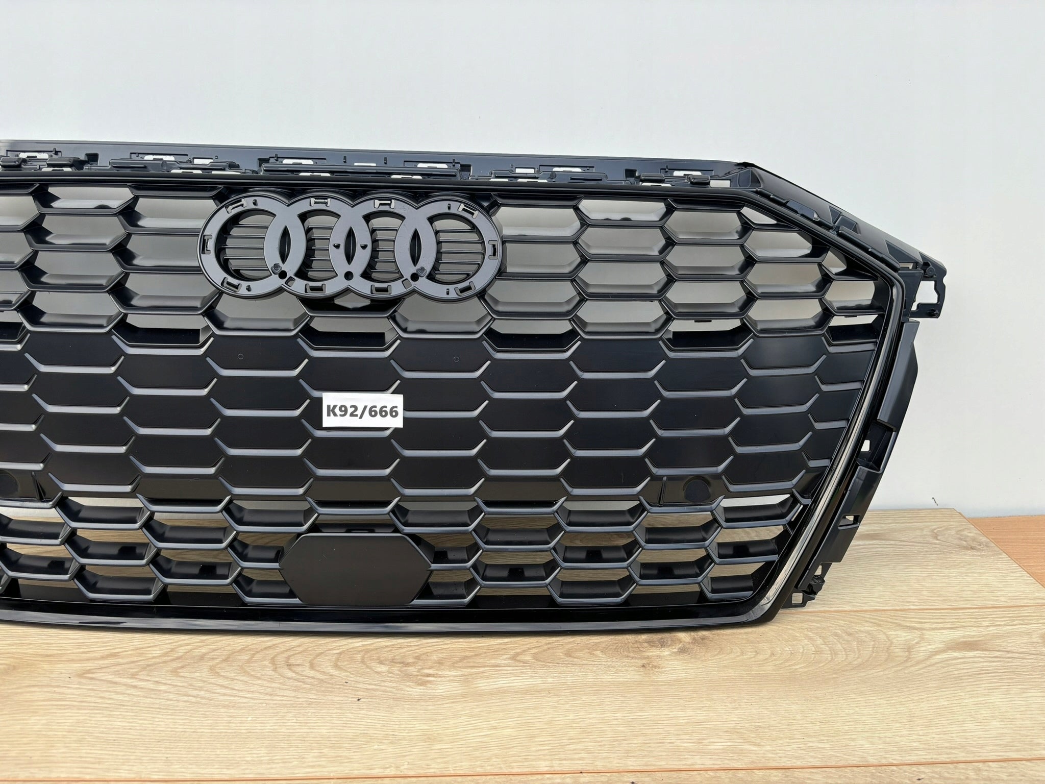 Kühlergrill Audi A3 8Y FRONTGRILL 8Y0853651BK Kühlergitter