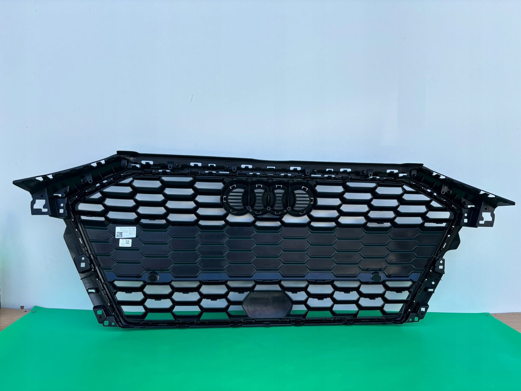 Kühlergrill Audi A3 8Y FRONTGRILL 8Y0853651BK Kühlergitter