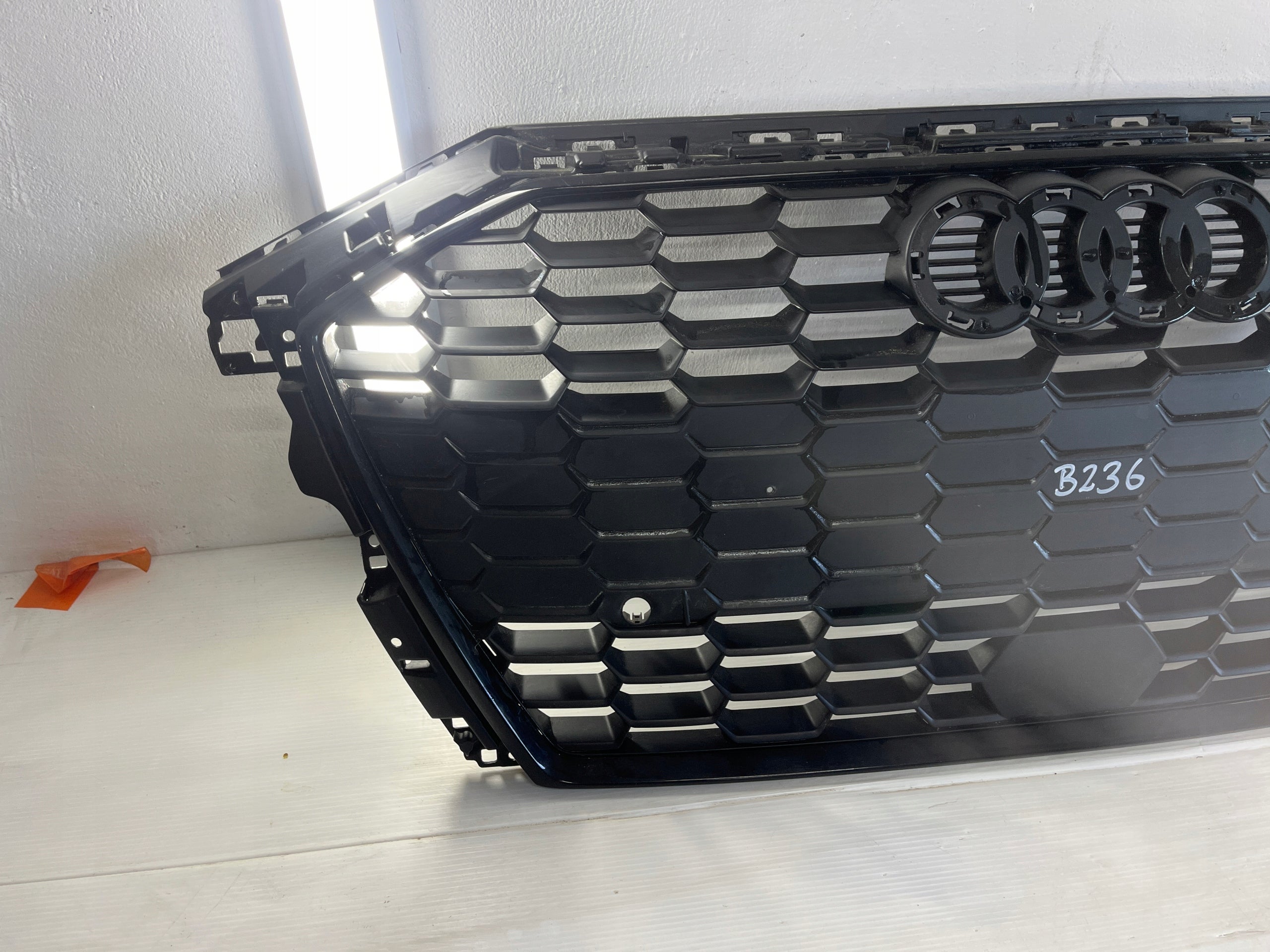 Kühlergrill Audi A3 8Y FRONTGRILL 8Y0853651B Kühlergitter