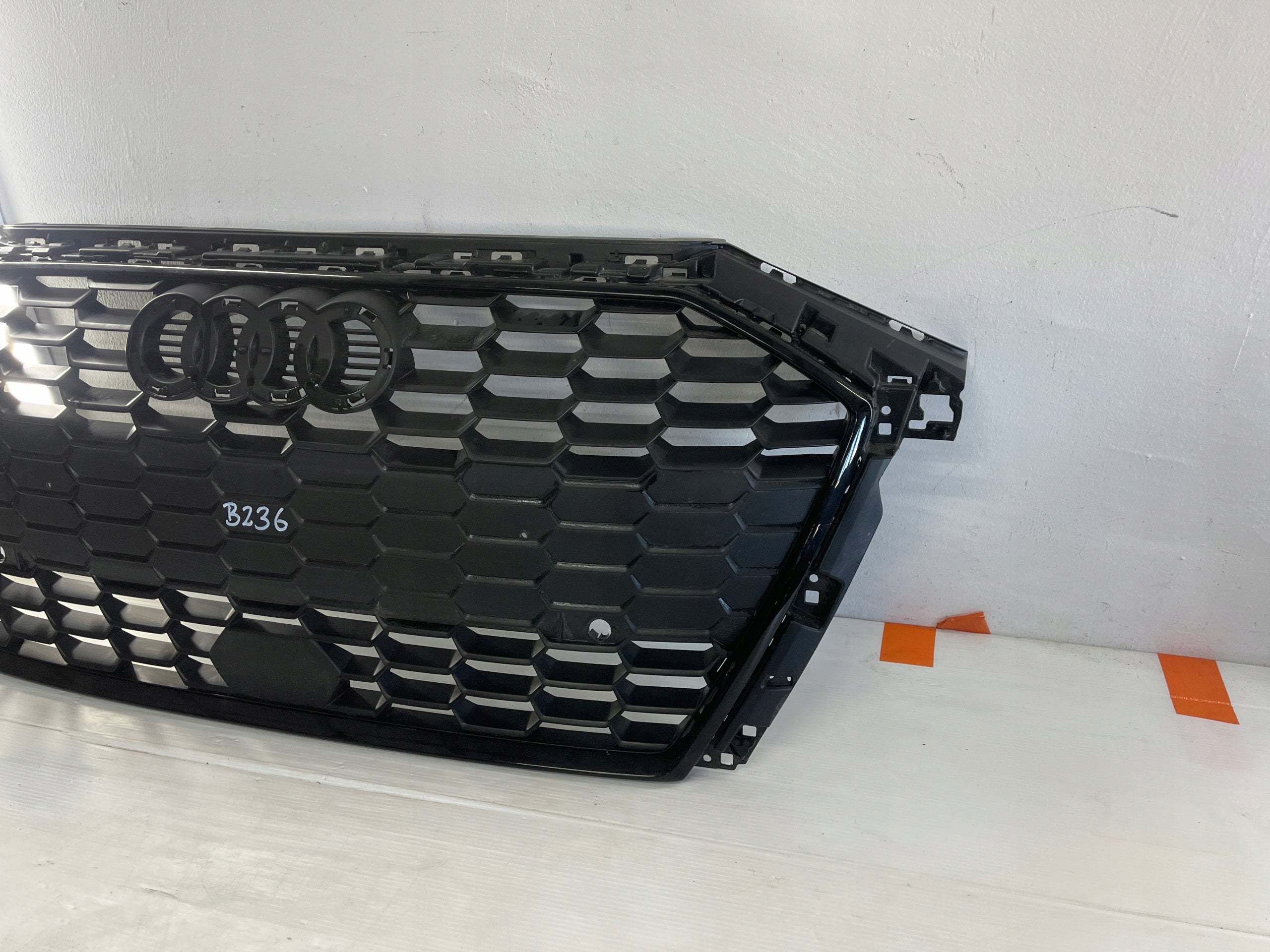 Kühlergrill Audi A3 8Y FRONTGRILL 8Y0853651B Kühlergitter