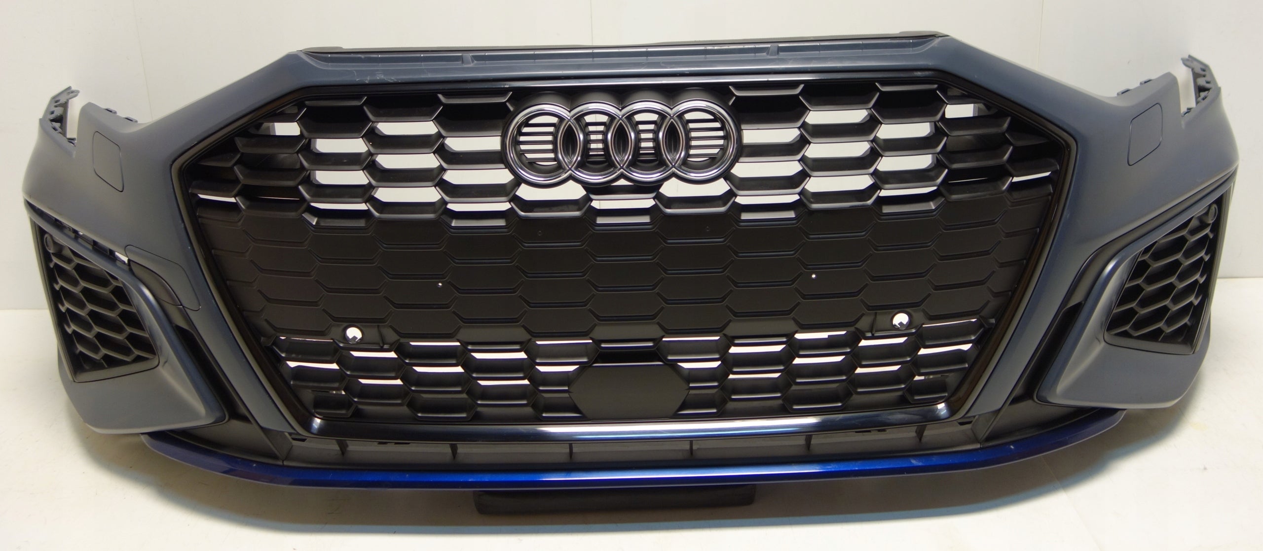  Kühlergrill Audi A3 FRONTGRILL 8Y0853651BP Kühlergitter product image