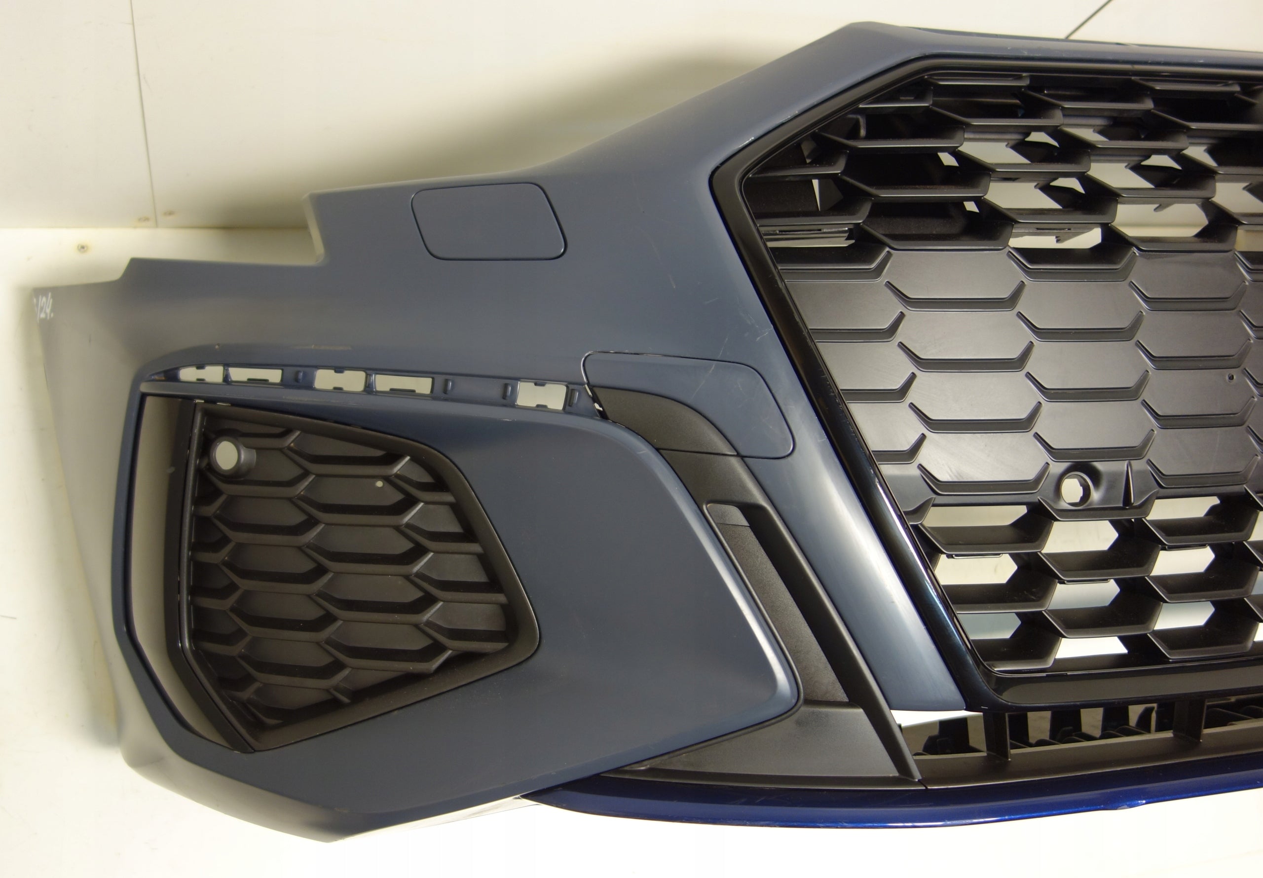 Kühlergrill Audi A3 FRONTGRILL 8Y0853651BP Kühlergitter