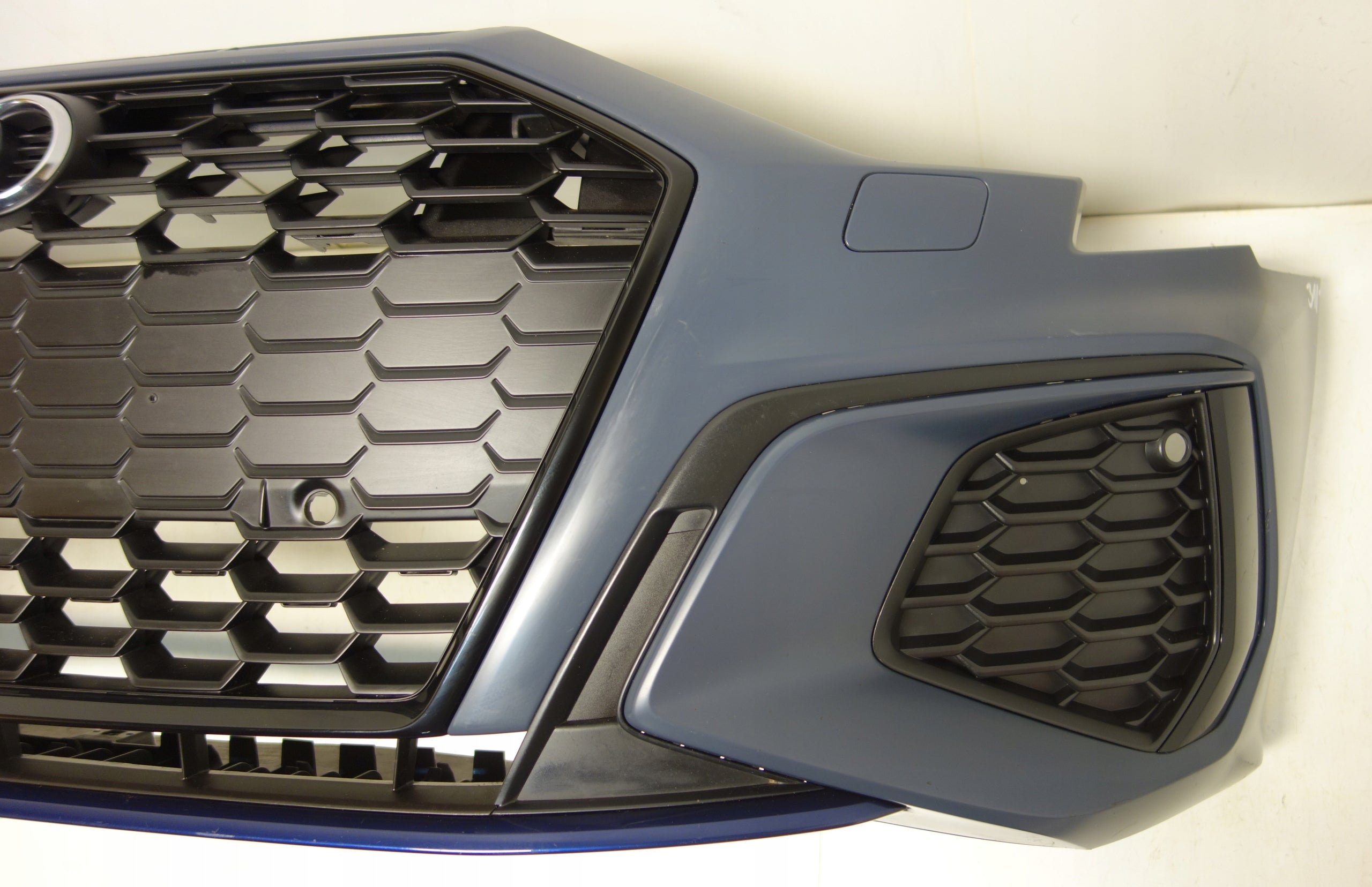 Kühlergrill Audi A3 FRONTGRILL 8Y0853651BP Kühlergitter