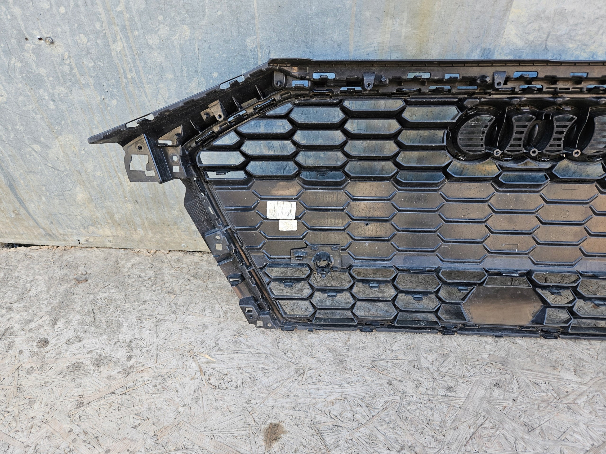 Kühlergrill Audi A3 8Y0 FRONTGRILL 8Y0853651B8 Kühlergitter