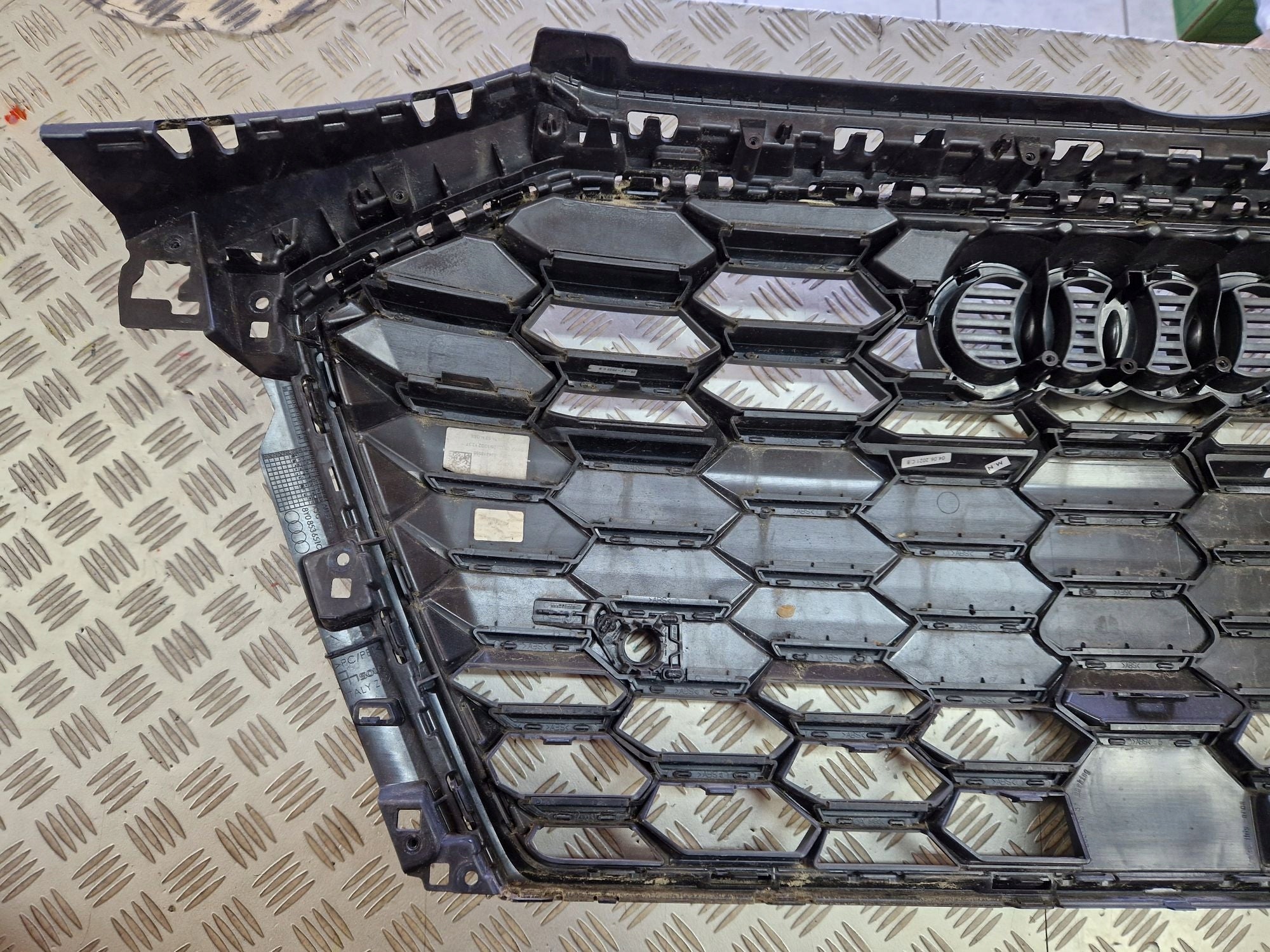 Kühlergrill Audi A3 8Y0 FRONTGRILL 8Y0853651B Kühlergitter