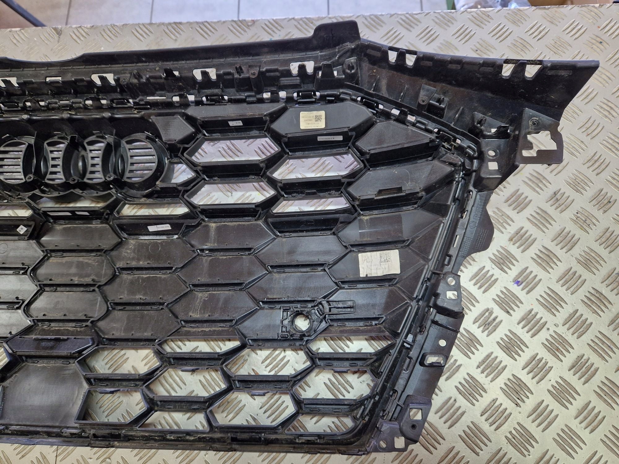 Kühlergrill Audi A3 8Y0 FRONTGRILL 8Y0853651B Kühlergitter