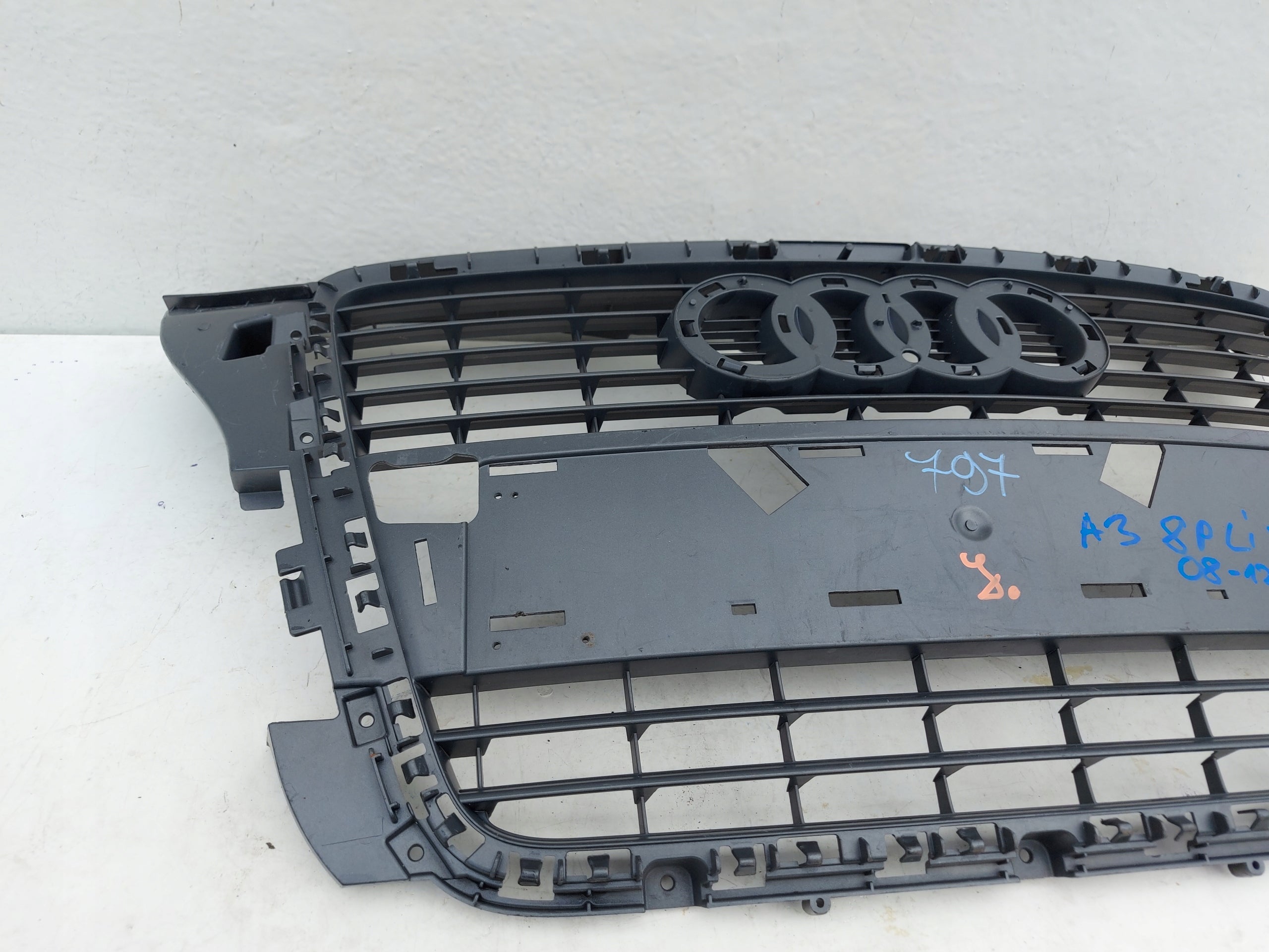 Kühlergrill Audi A3 8P FRONTGRILL 8p0853651hk Kühlergitter