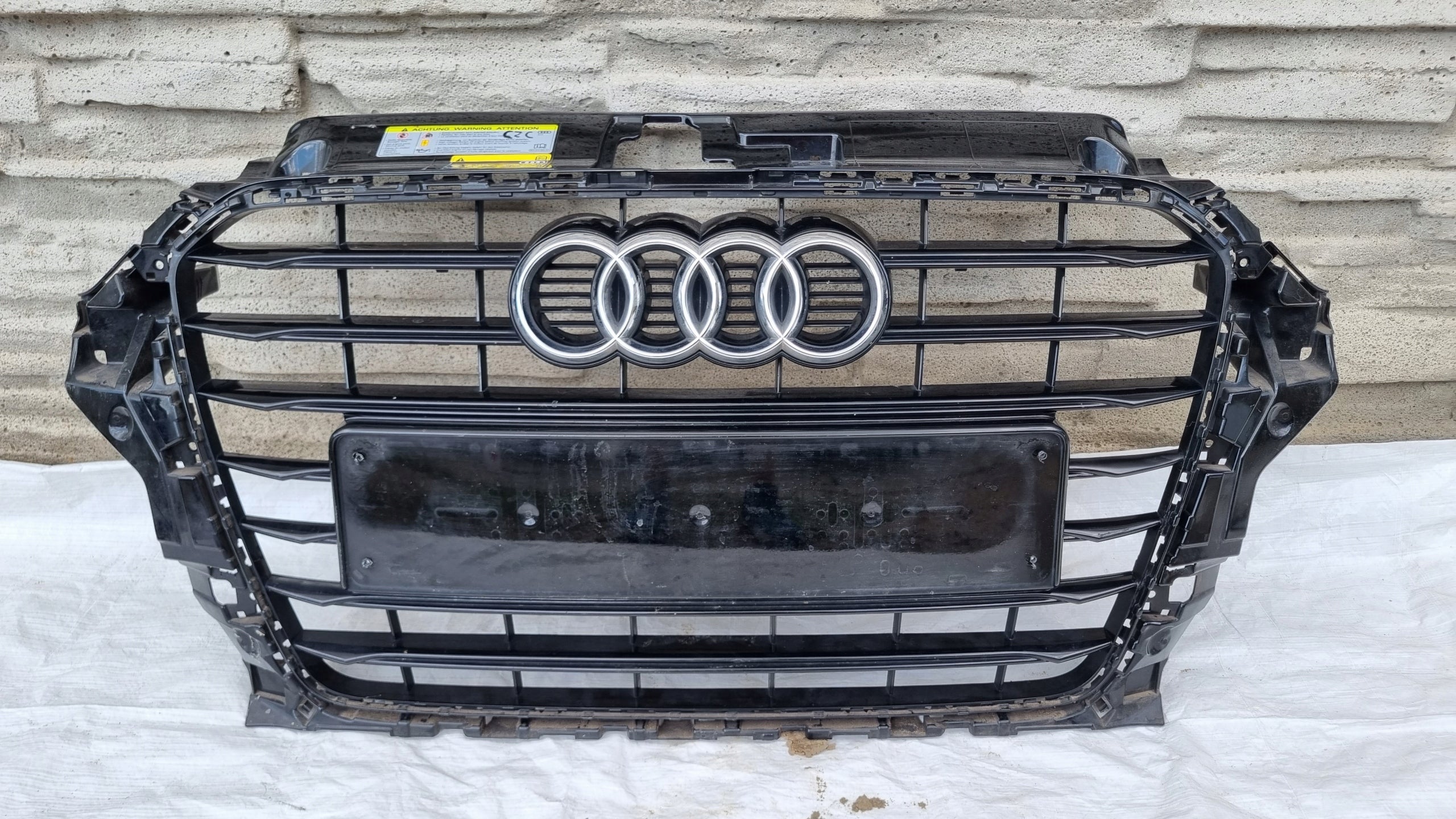  Kühlergrill Audi A3 8V5 FRONTGRILL 8V5853651 Kühlergitter product image