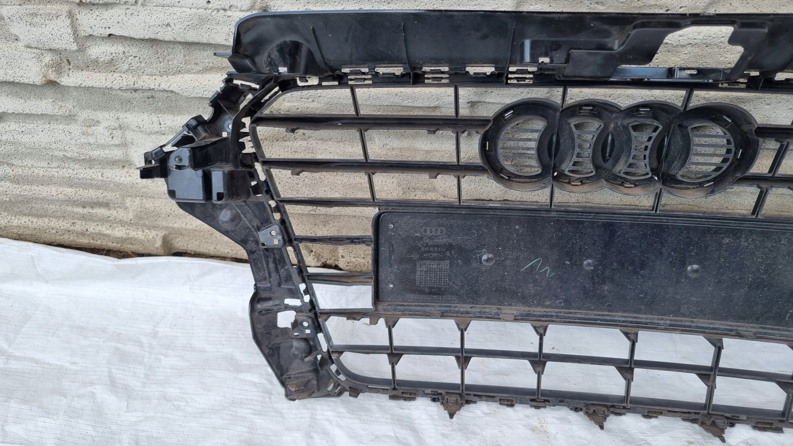 Kühlergrill Audi A3 8V5 FRONTGRILL 8V5853651 Kühlergitter